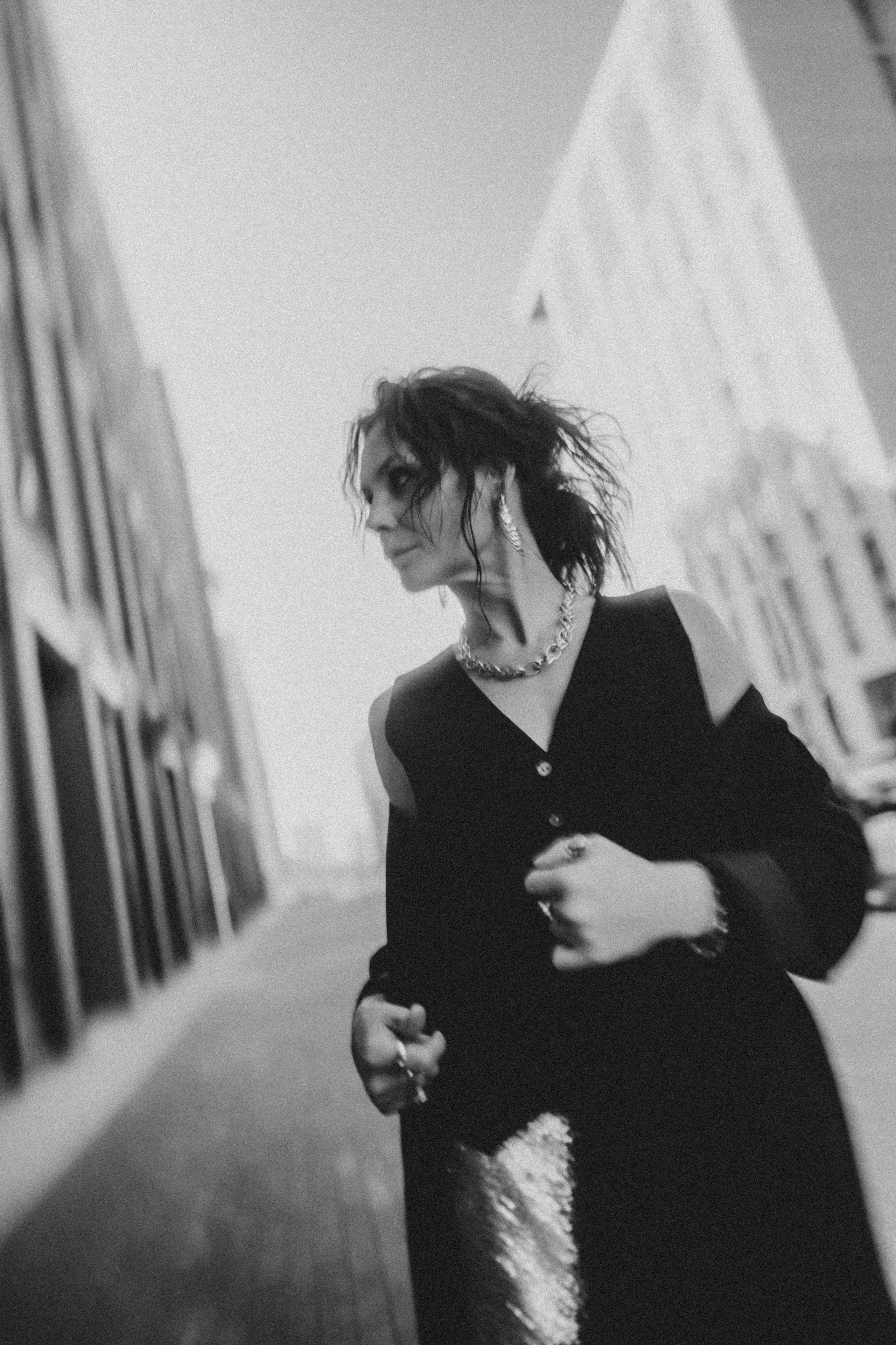 Уличная фотосессия с Настей Фаттаховой на территории ЖК ЗИЛ АРТ в Москве