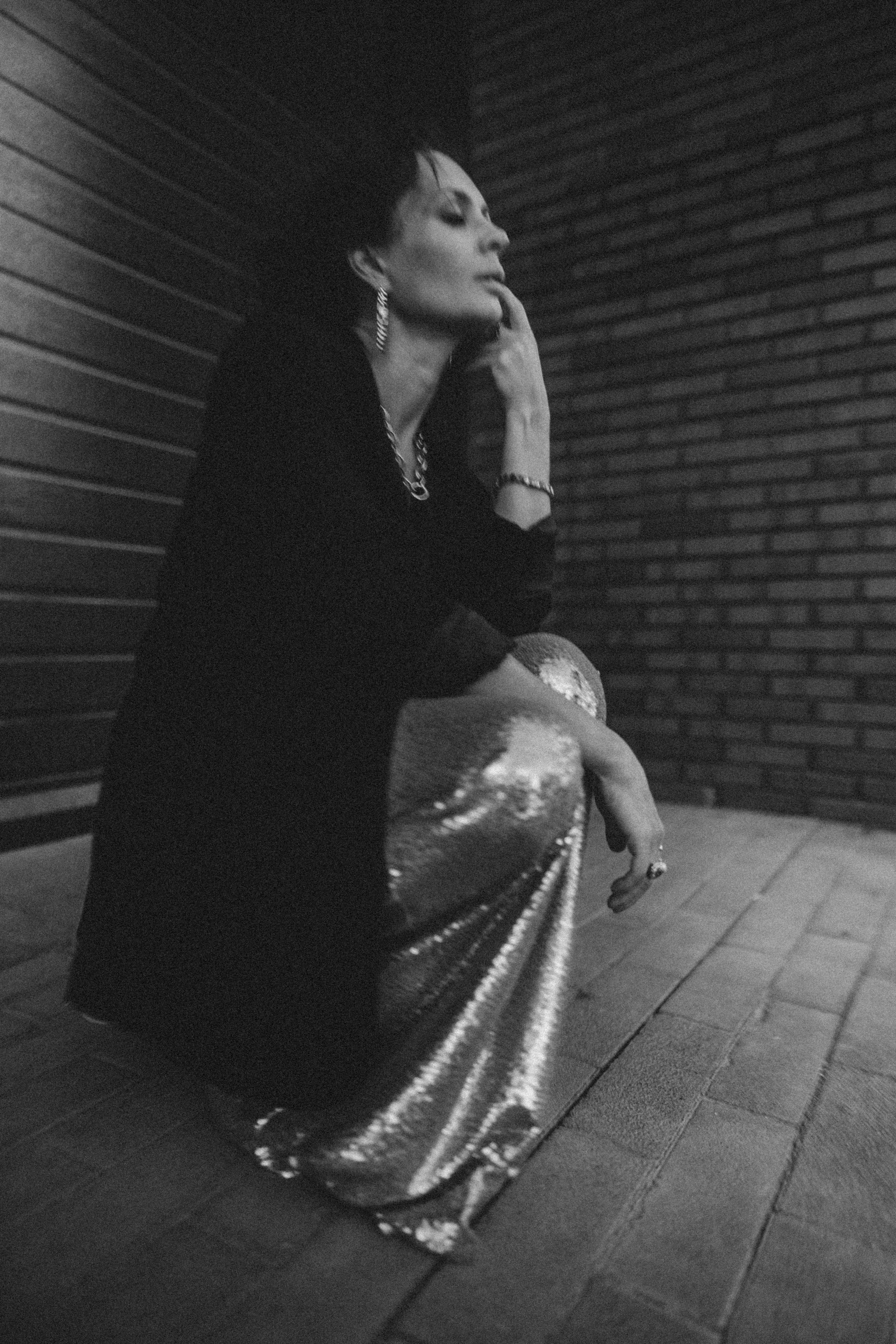 Уличная фотосессия с Настей Фаттаховой на территории ЖК ЗИЛ АРТ в Москве