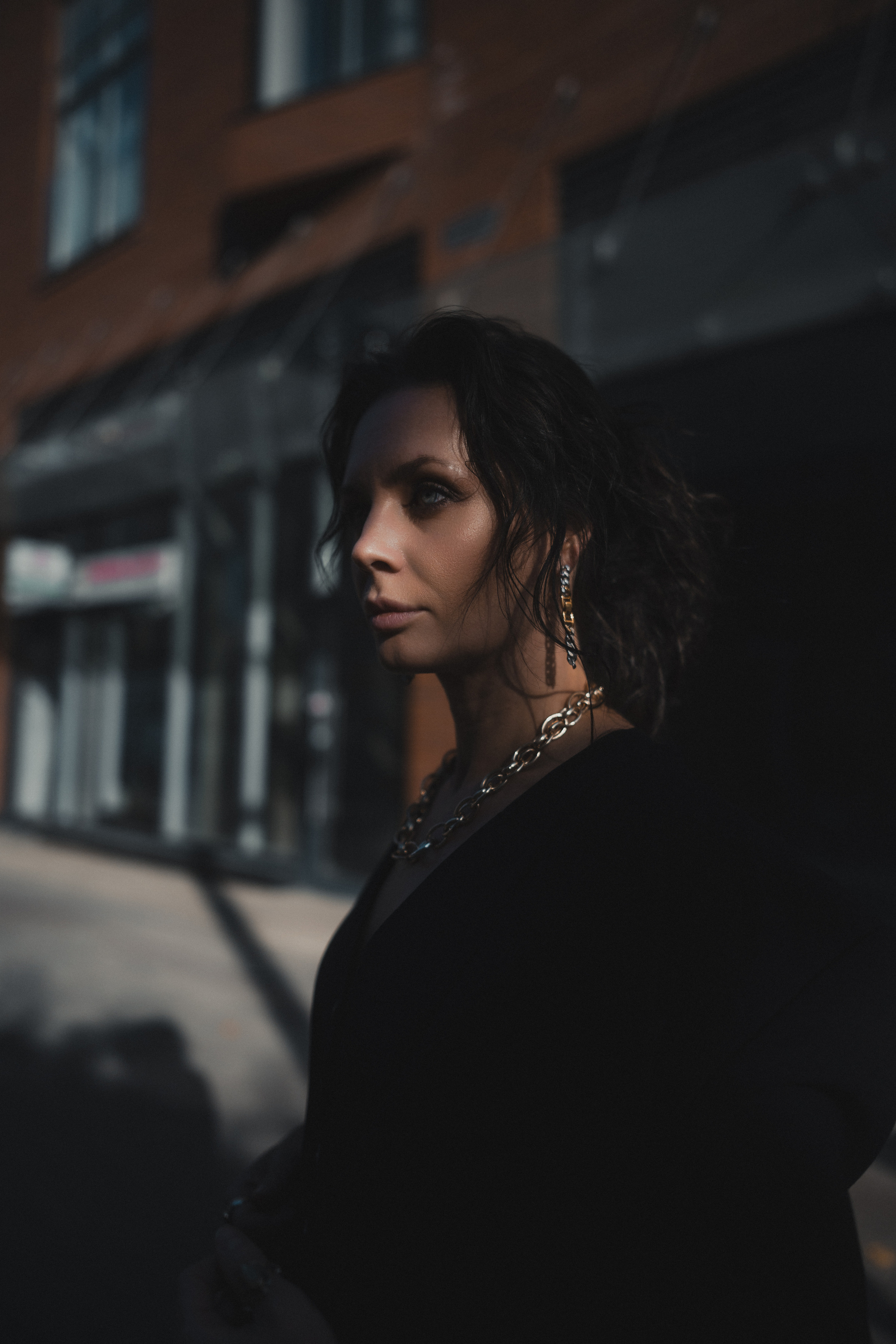 Уличная фотосессия с Настей Фаттаховой на территории ЖК ЗИЛ АРТ в Москве