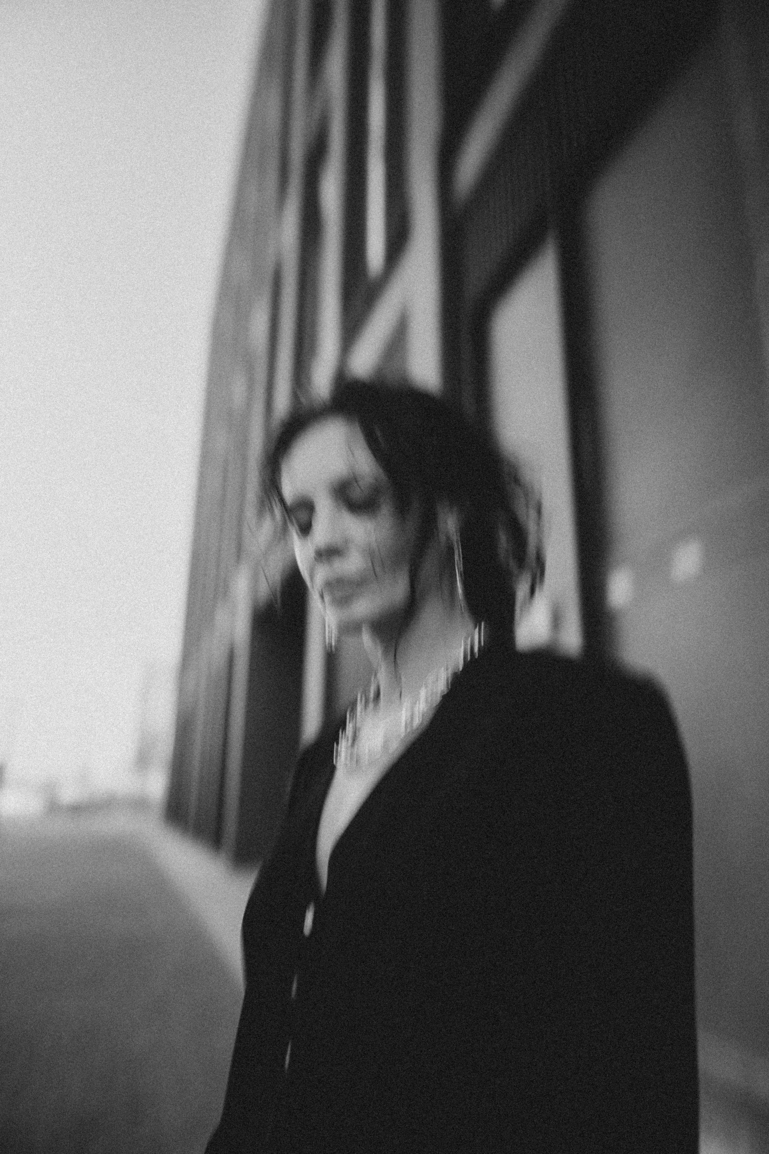 Уличная фотосессия с Настей Фаттаховой на территории ЖК ЗИЛ АРТ в Москве