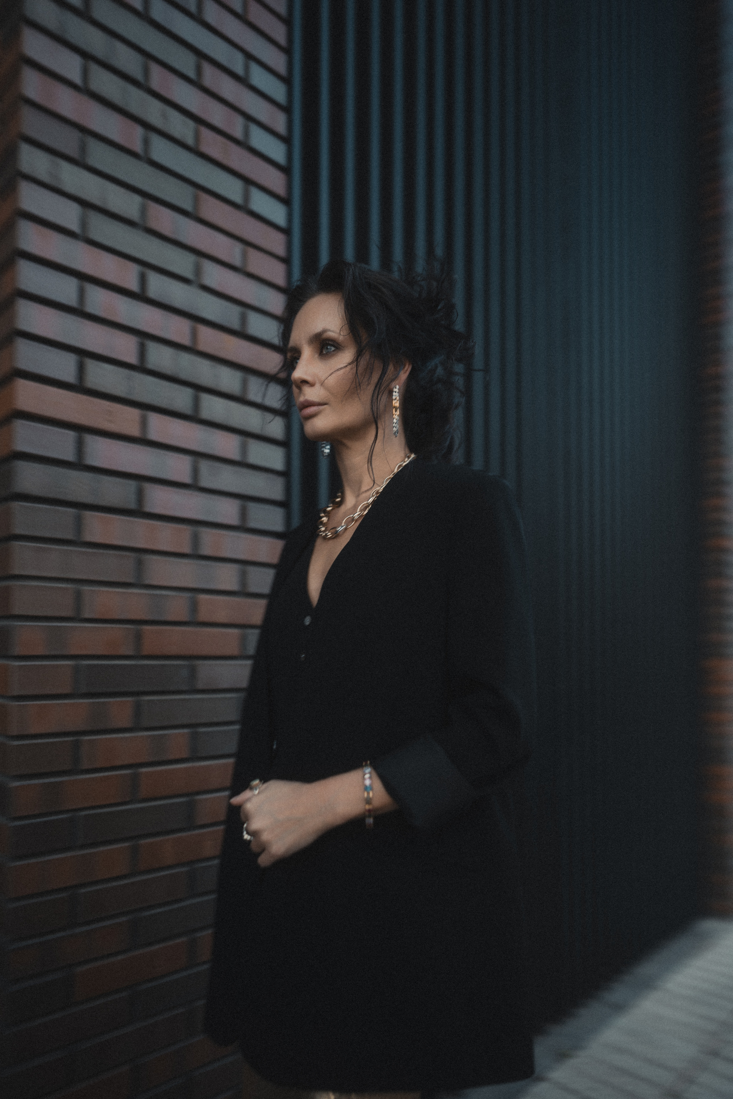 Уличная фотосессия с Настей Фаттаховой на территории ЖК ЗИЛ АРТ в Москве