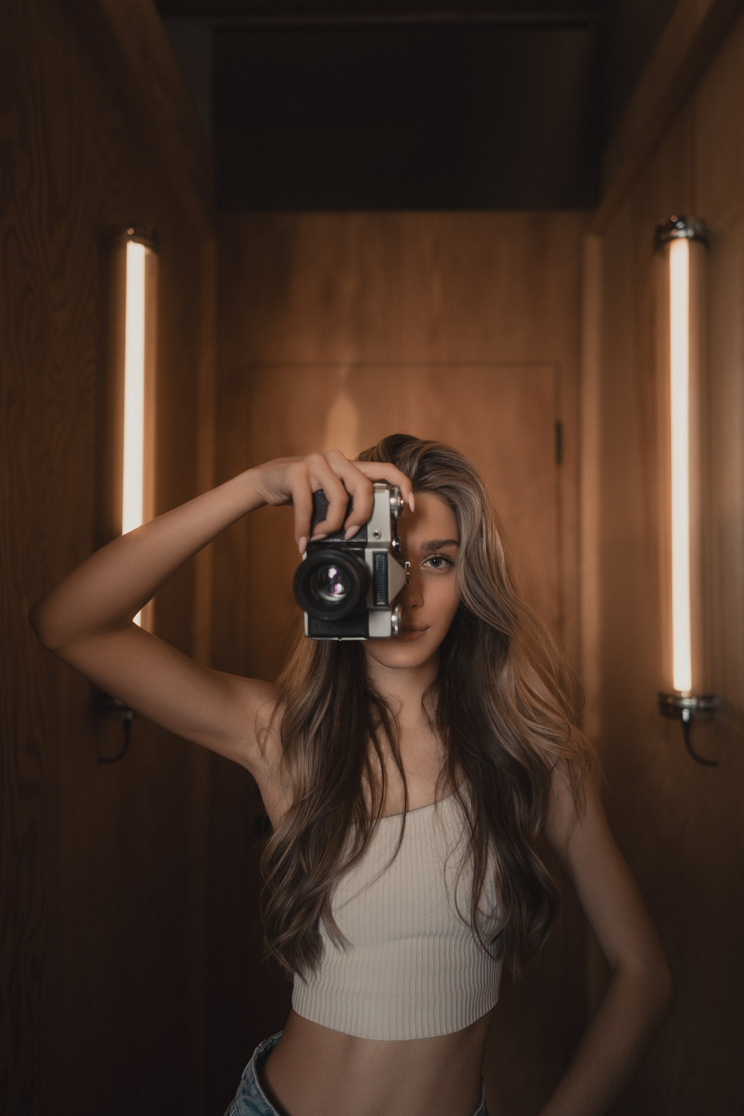 Уличная фотосессия с Аделиной на территории ЖК Савин Хаус в Казани