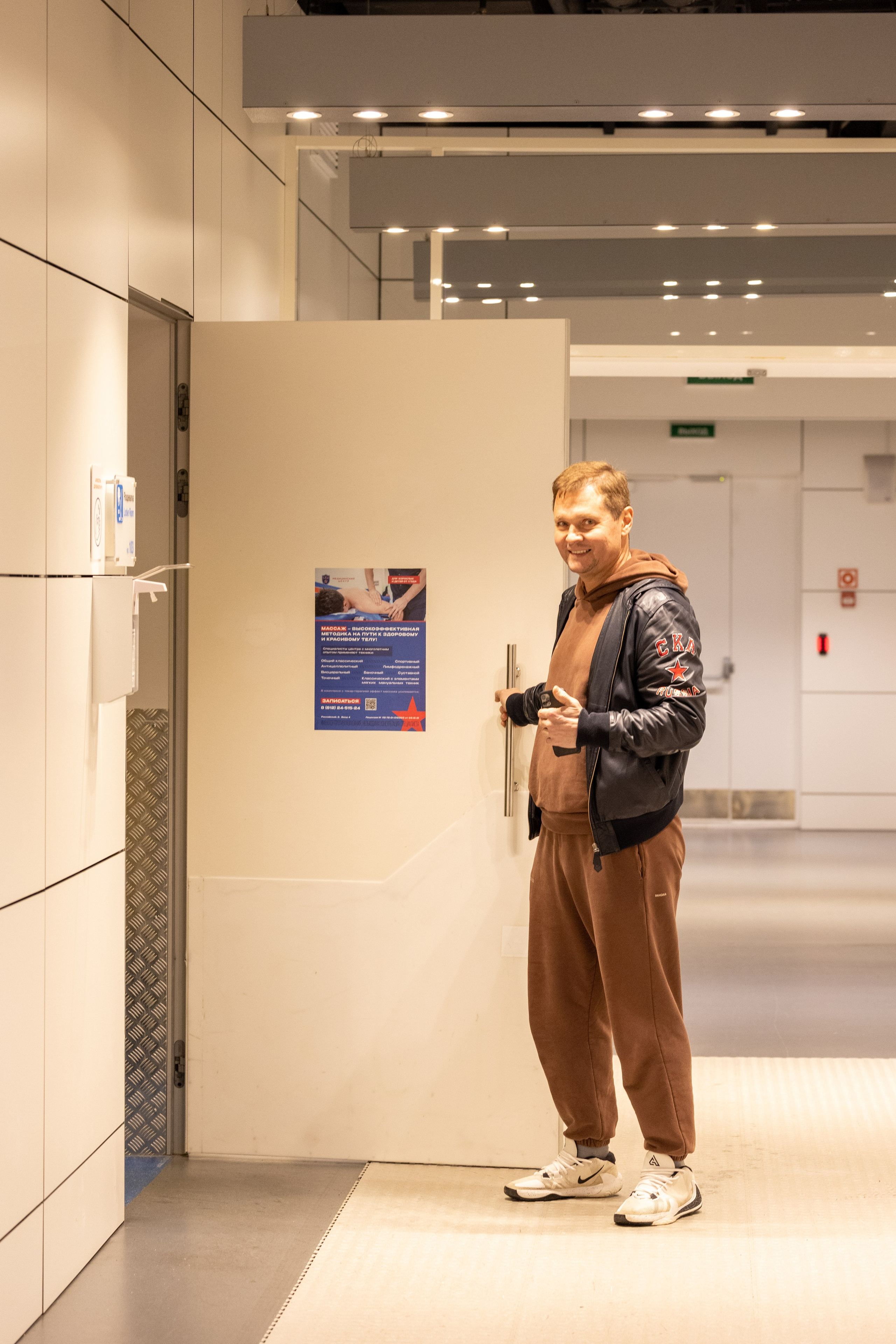 Бульдозер vs. LR-строй. Фотограф Александр Заломаев