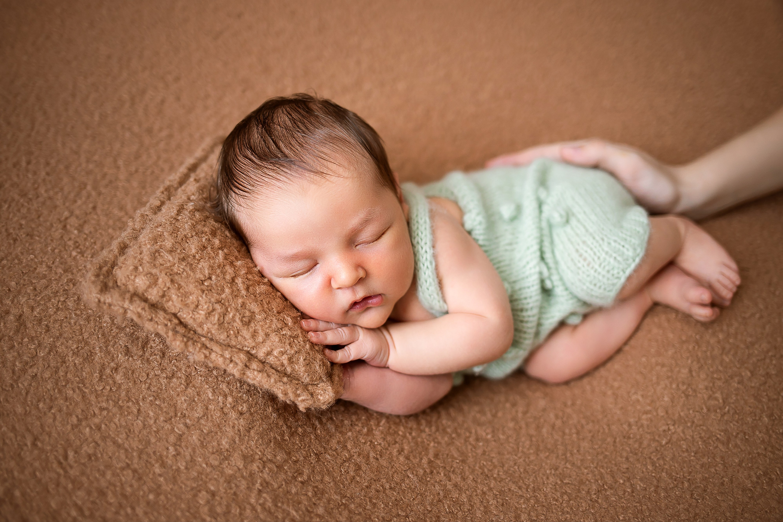 Фотосессия новорожденного. Фотограф новорожденных в Новосибирске