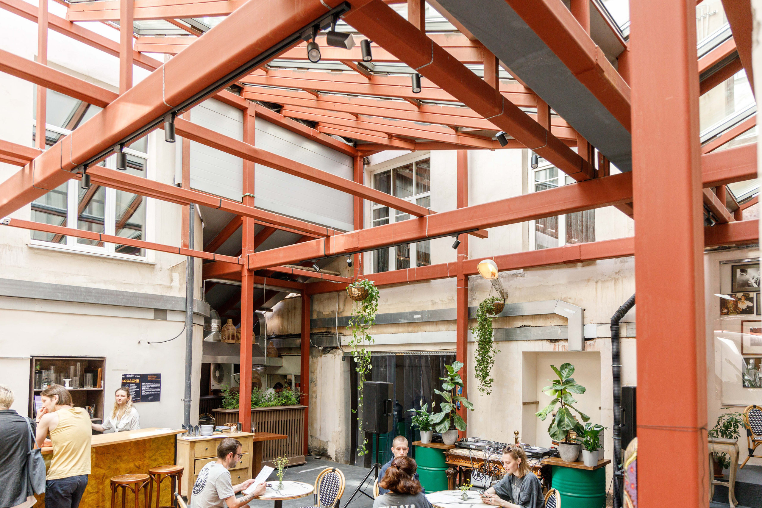 Кафе Cava на Восстания, 19. Фотограф Балаев Михаил