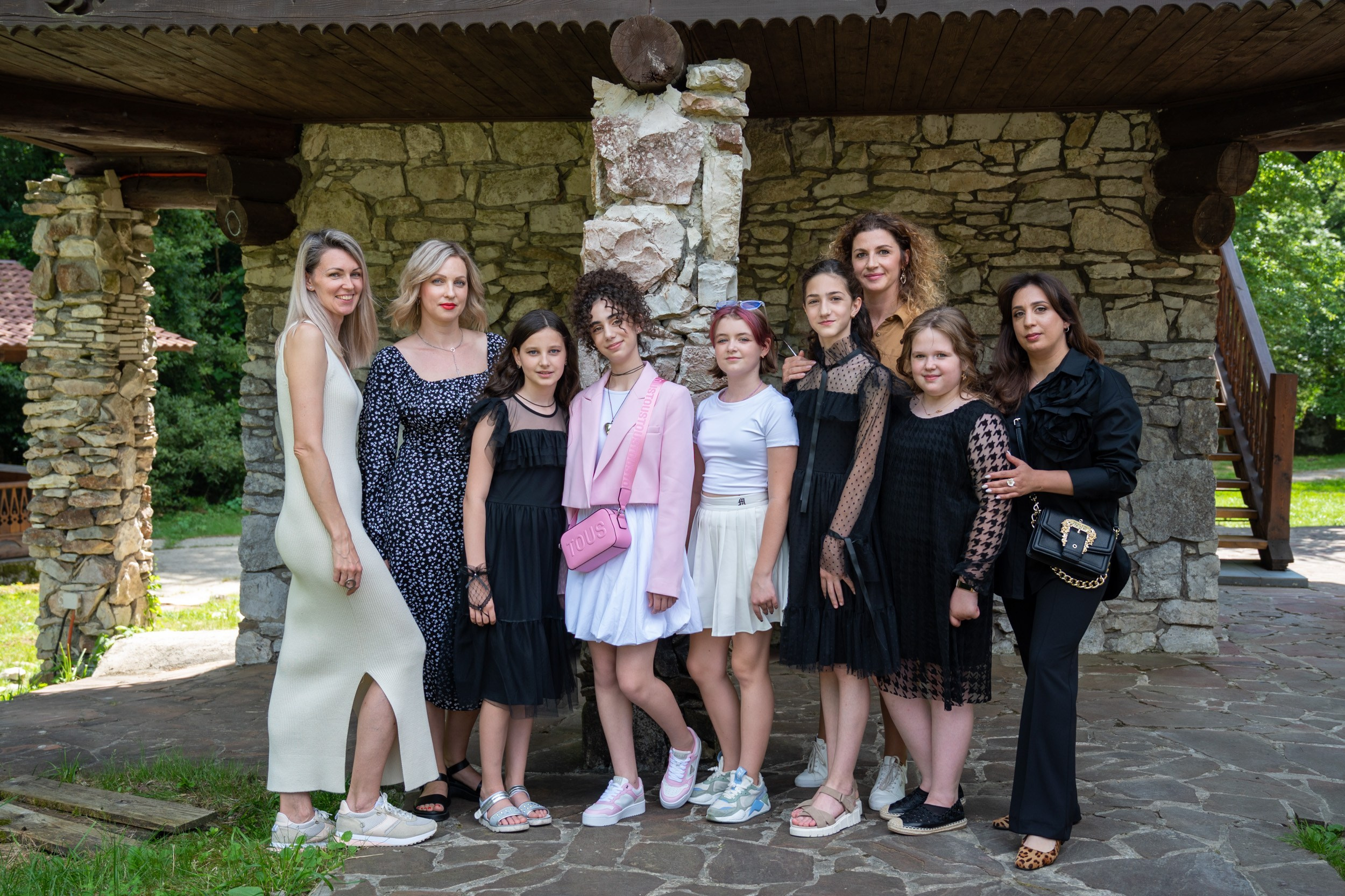 Праздник окончания учебного года 2024. Фотографирую счастливых людей в Сочи