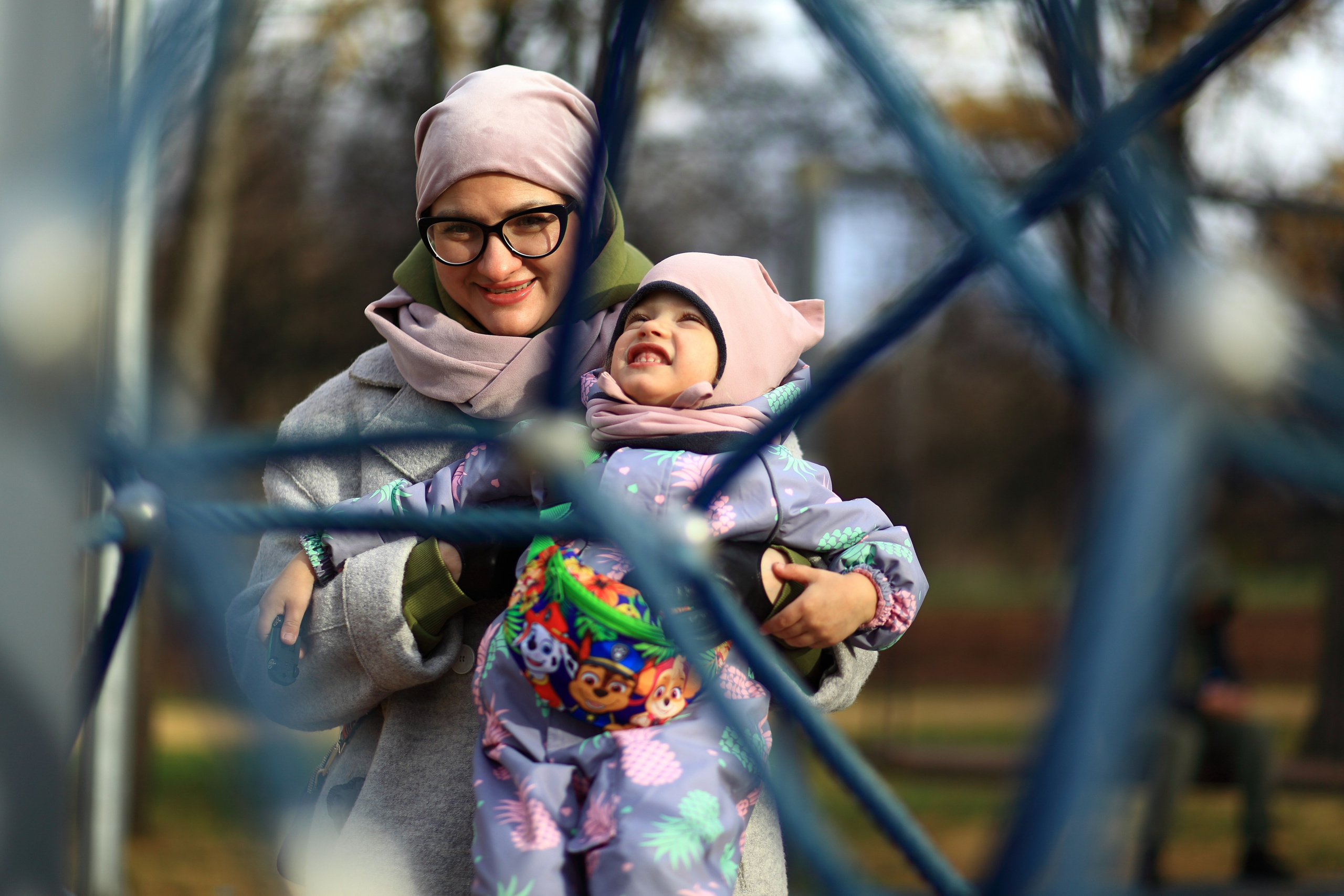 Семейная фотосессия на детской площадке в Москве