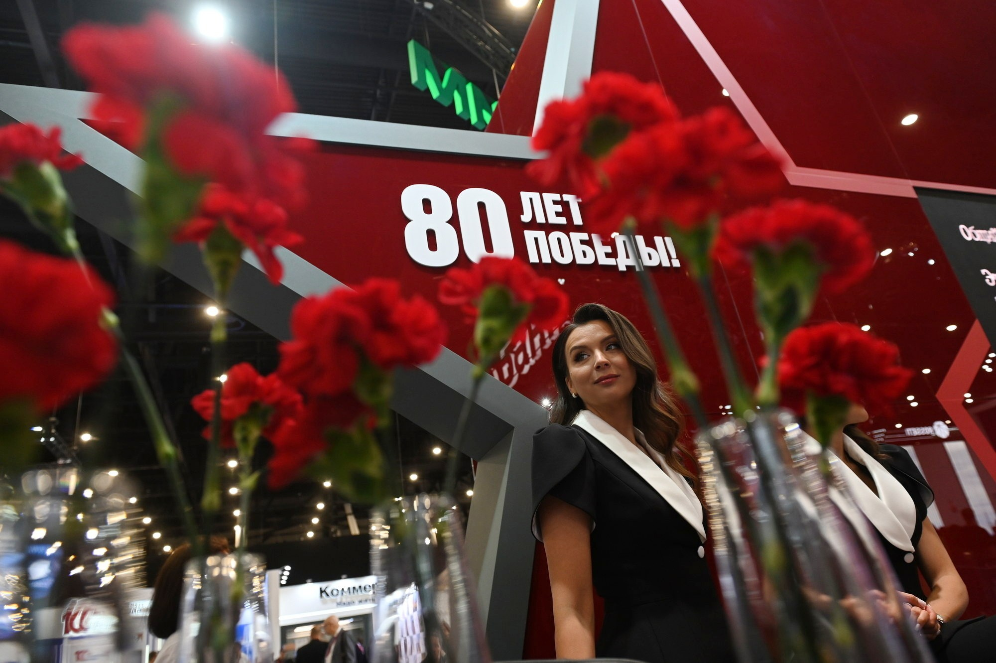 Миллиарды в кадре: как снимать на ПМЭФ. Документальный фотограф Сергей Вдовин