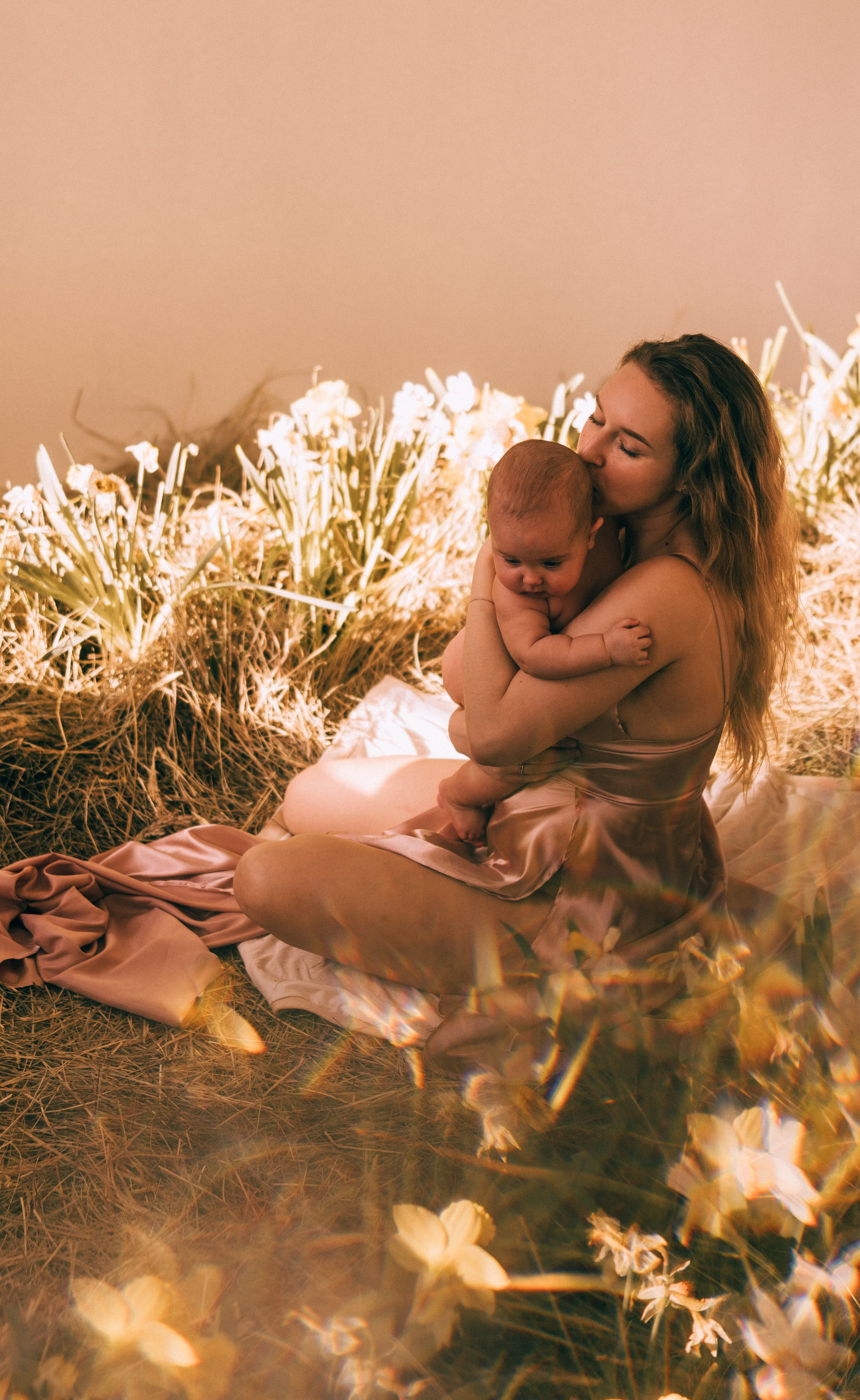 Цветочное материнство. Семейный, ньюборн фотограф, фотограф на роды в Москве, Виктория Тюльдюкова