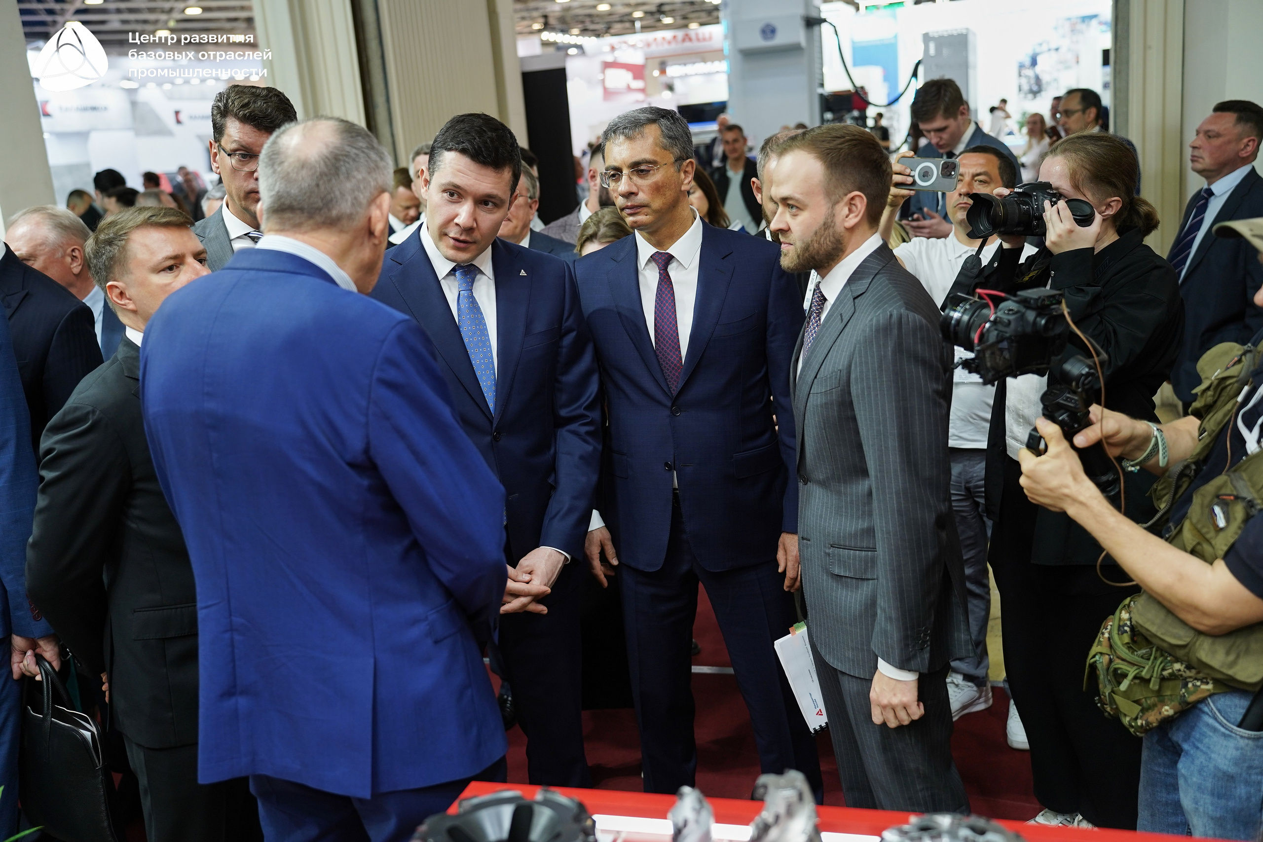 ЭКСПОЦЕНТР Алиханов. Фотограф