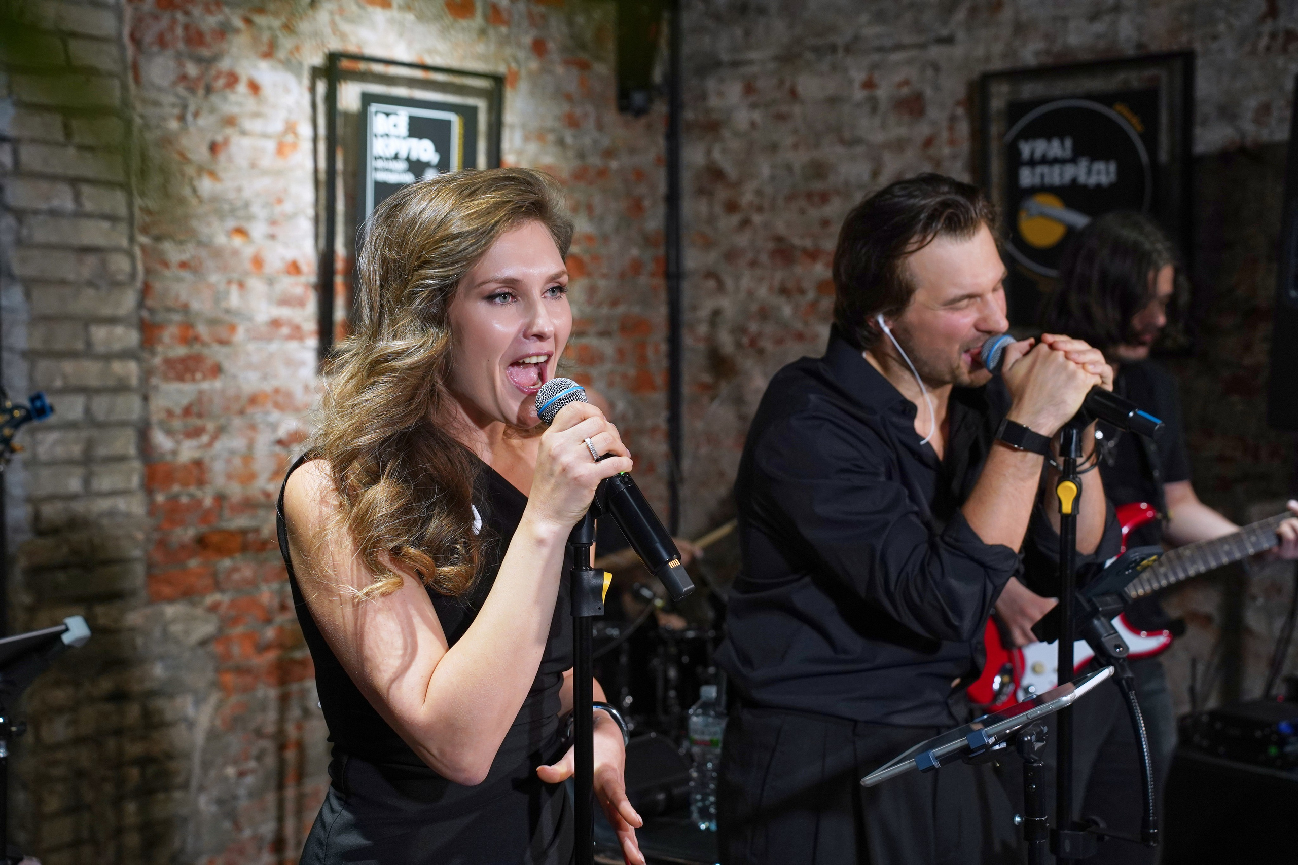 Концерт кавер группы. Фотограф