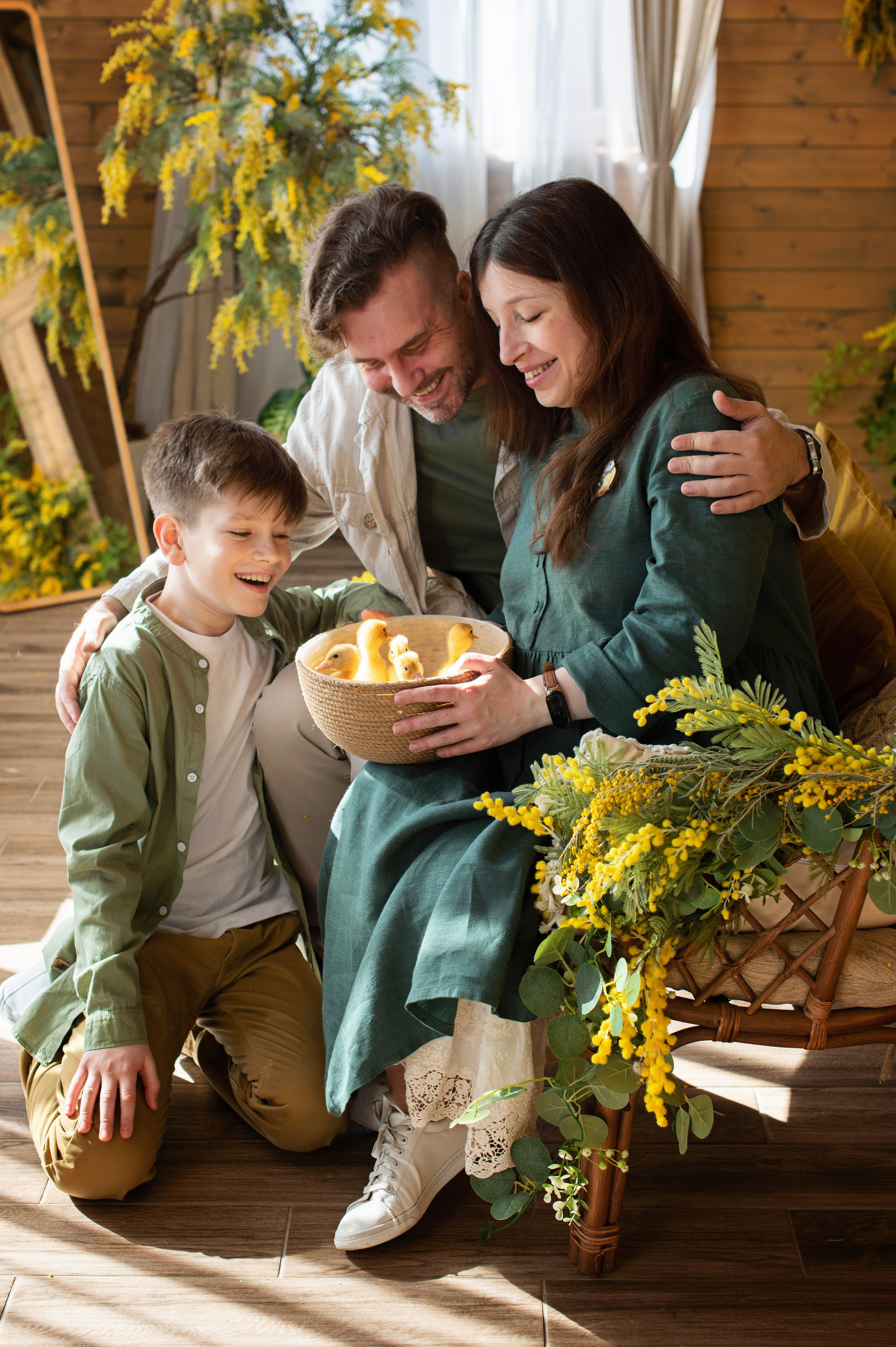 Уютная семейная съёмка в студии. Семейный и портретный фотограф Надежда Вылку