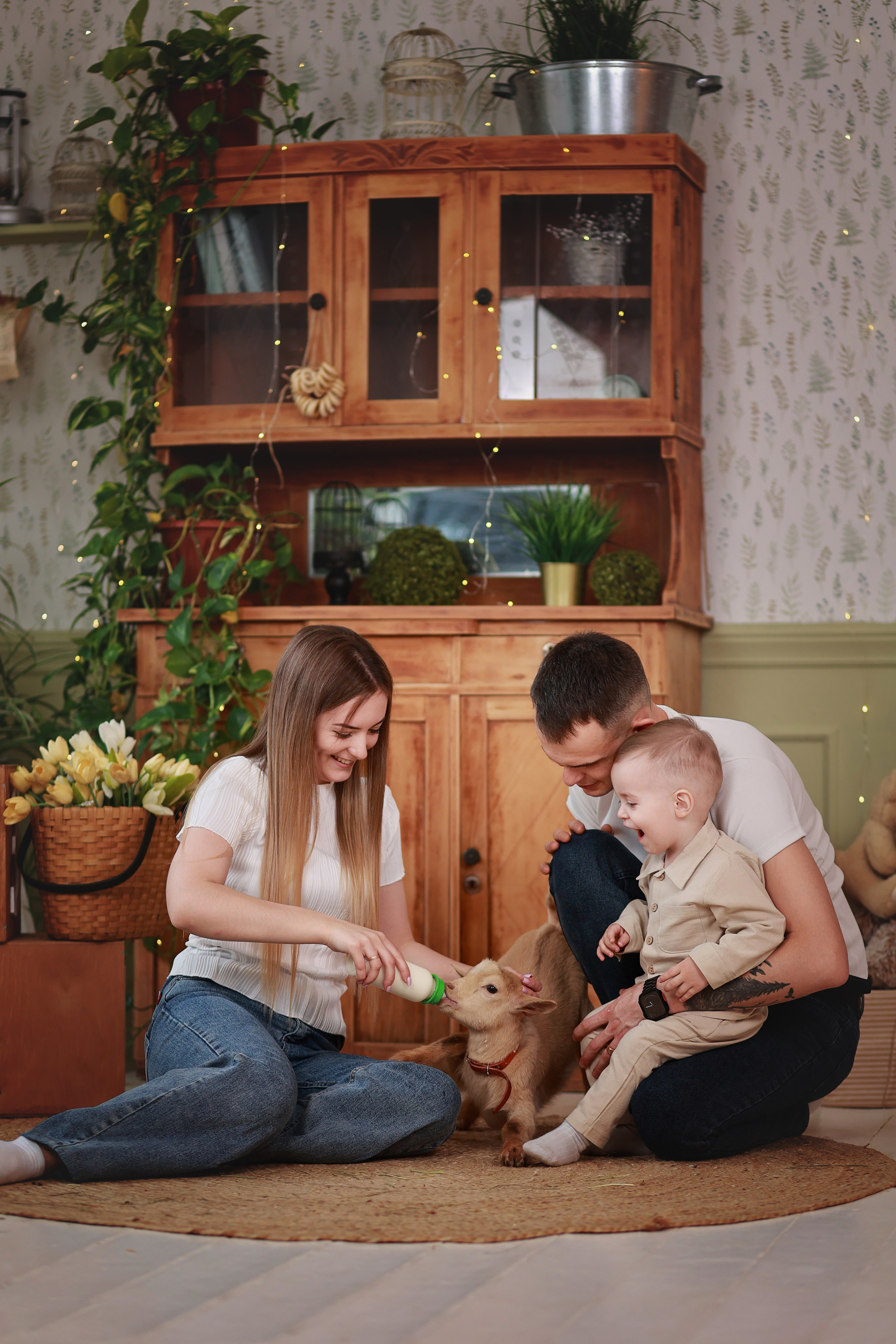 Фотопроект с козочкой и кроликами. Детский семейный фотограф Краснодар