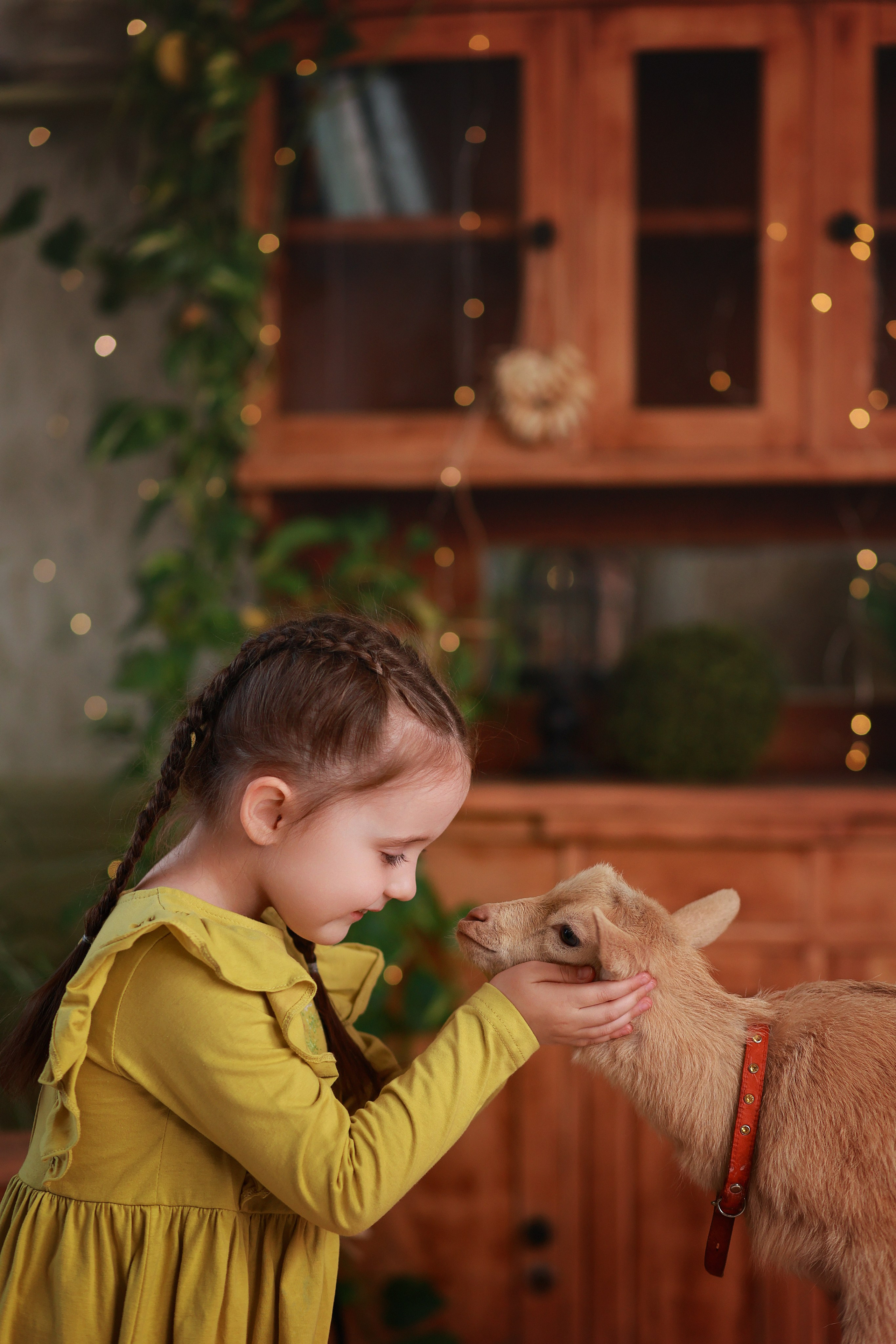 Фотопроект с козочкой и кроликами. Детский семейный фотограф Краснодар