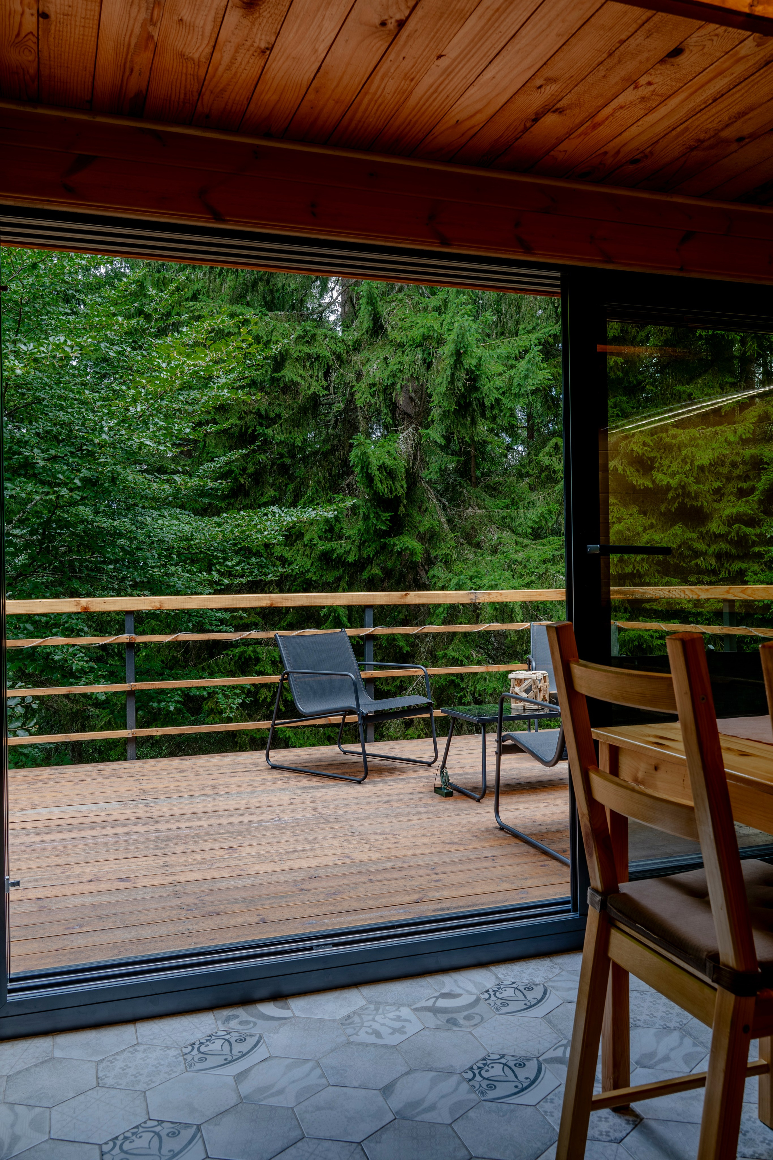 Viktorija Chalet. Photographer Liana Sudets Serbia Kopaonik Brzece Brus