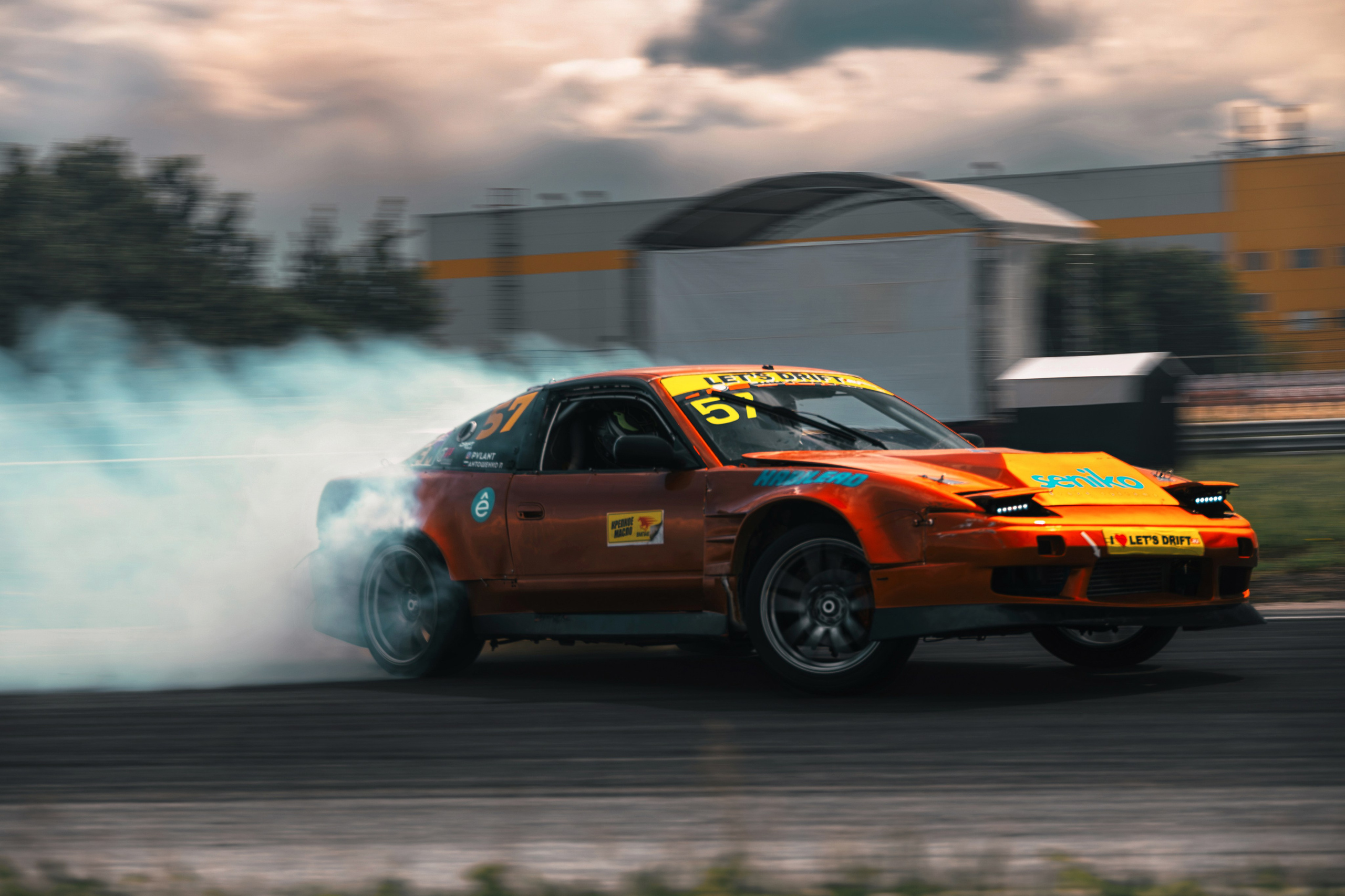 Фоторепортаж с «Больших Гонок» — дрифт, драг, звук