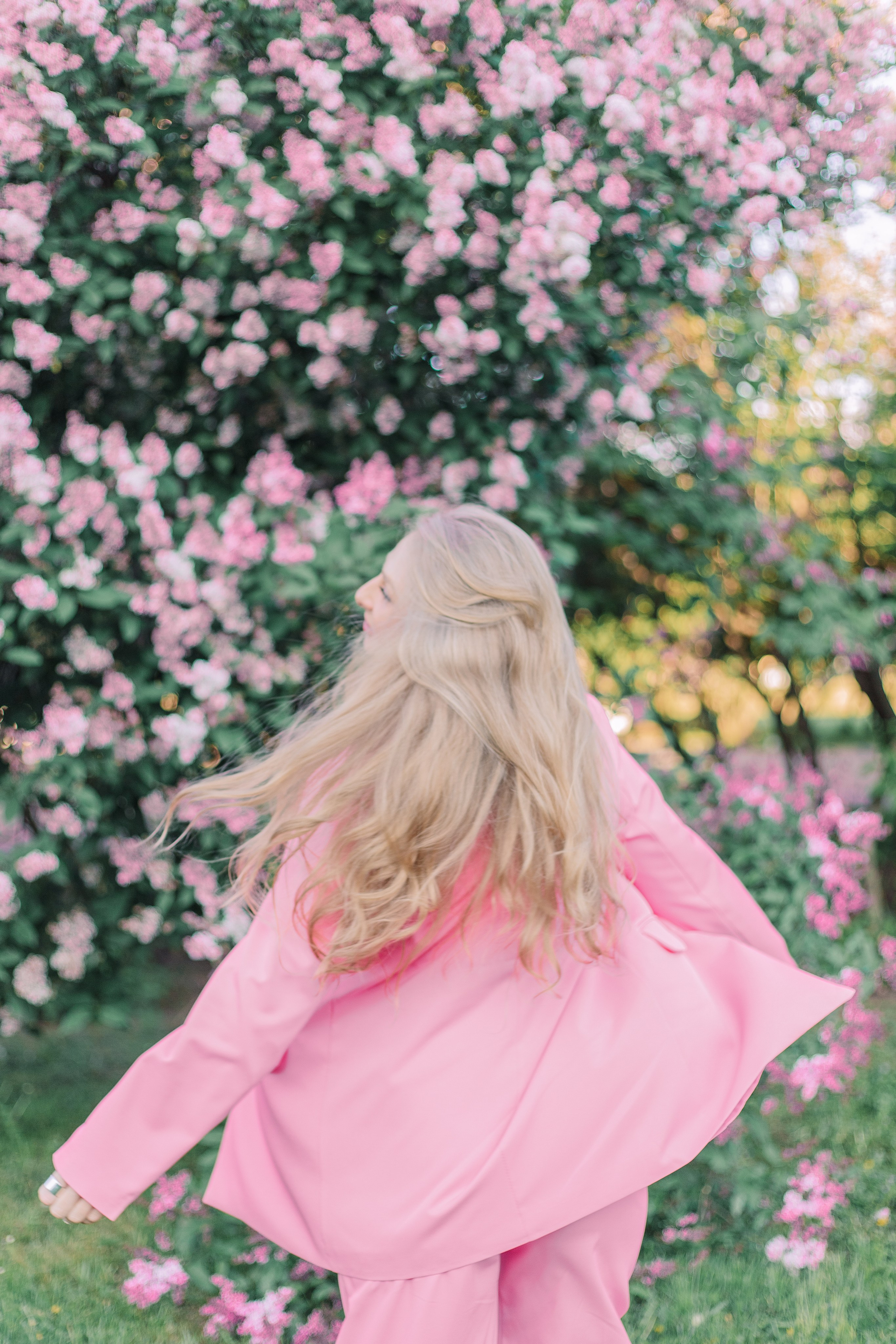 Городская фотопрогулка с букетом Сирени. Фотограф в Санкт-Петербурге, Анна Скворцова