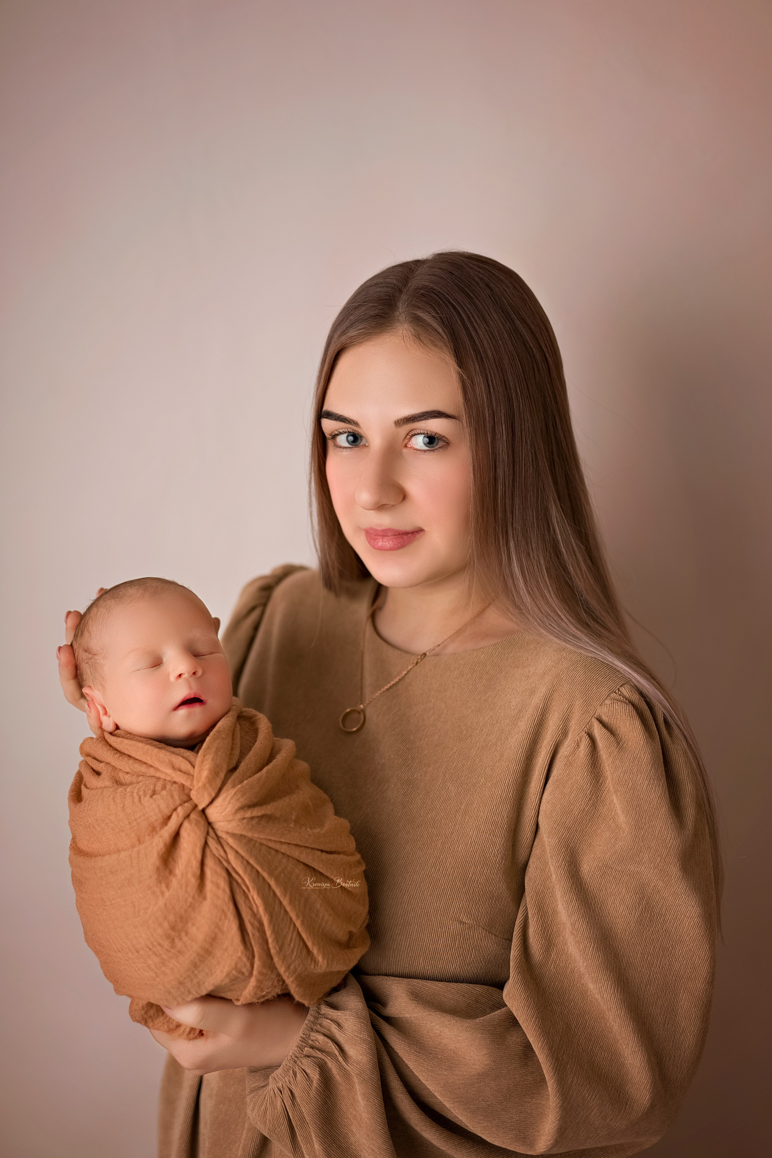 Съемка новорожденных. Профессиональный фотограф новорожденных Ксения Бортник
