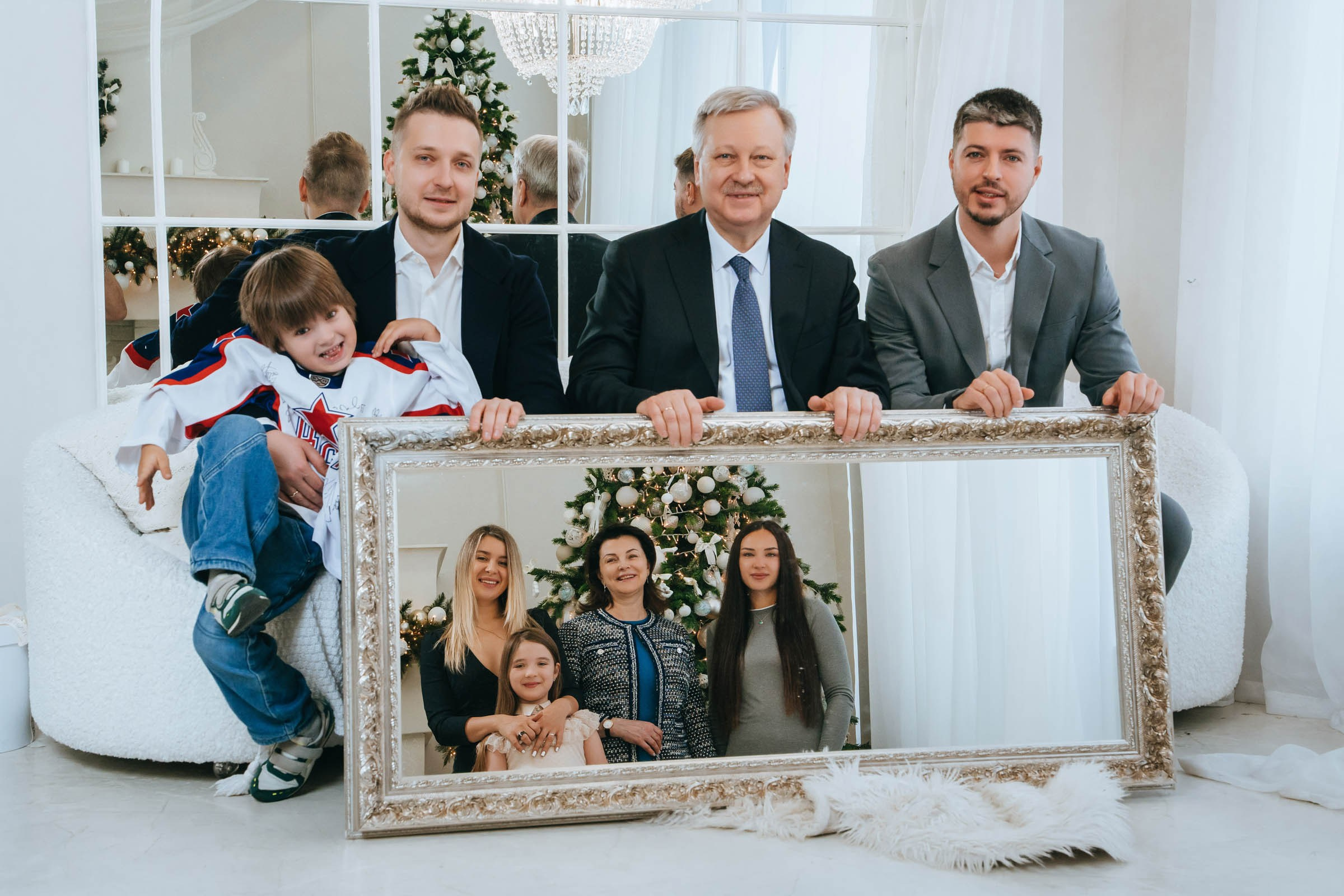 Студийная сьемка семьи «Новый 2026». Свадебный и Семейный фотограф в Санкт-Петербурге и Москве Иона Дидишвили
