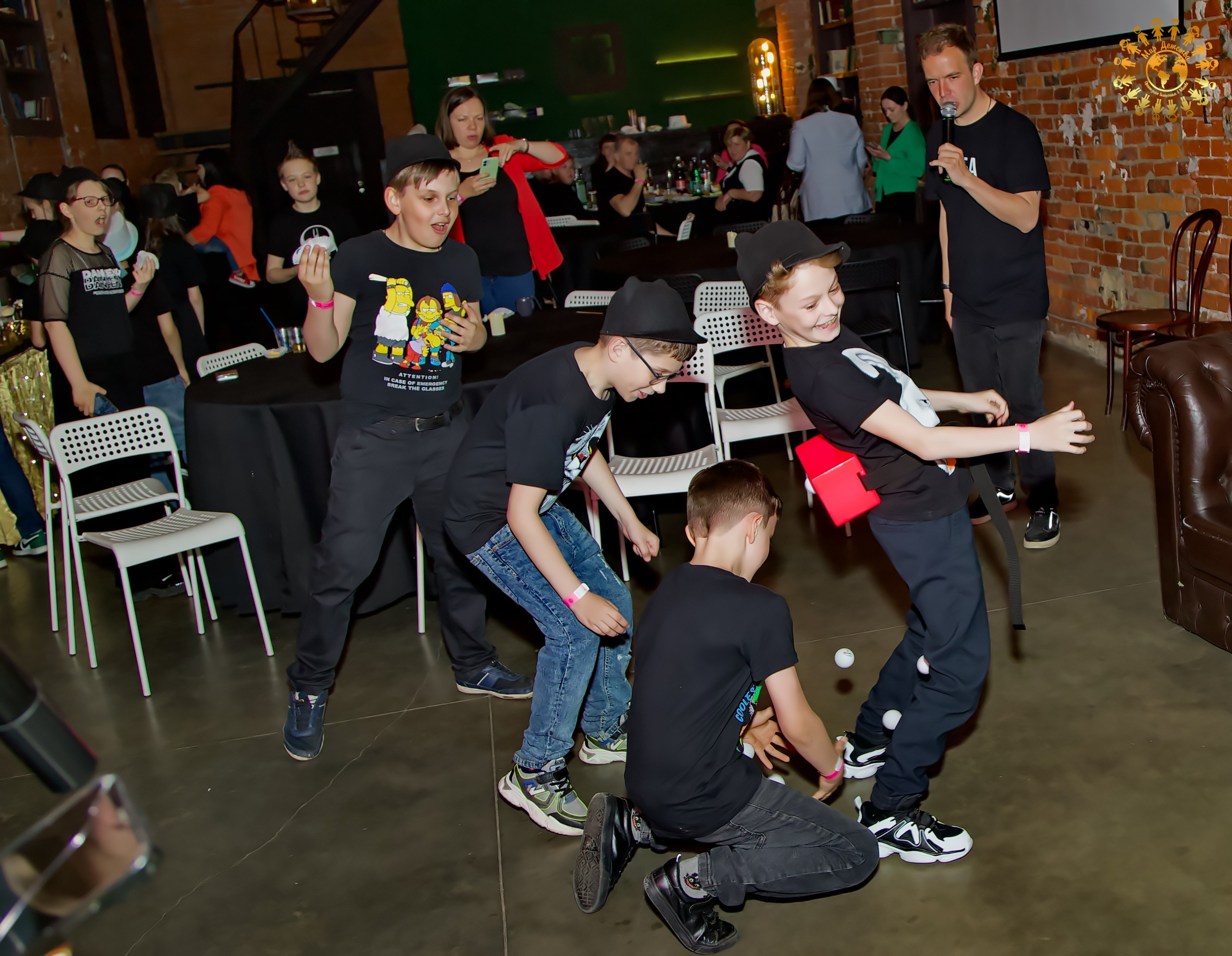 Выпускной 2023 (Школа 667, 4-й класс). Репортажная съемка в Москве и области. Анималистика