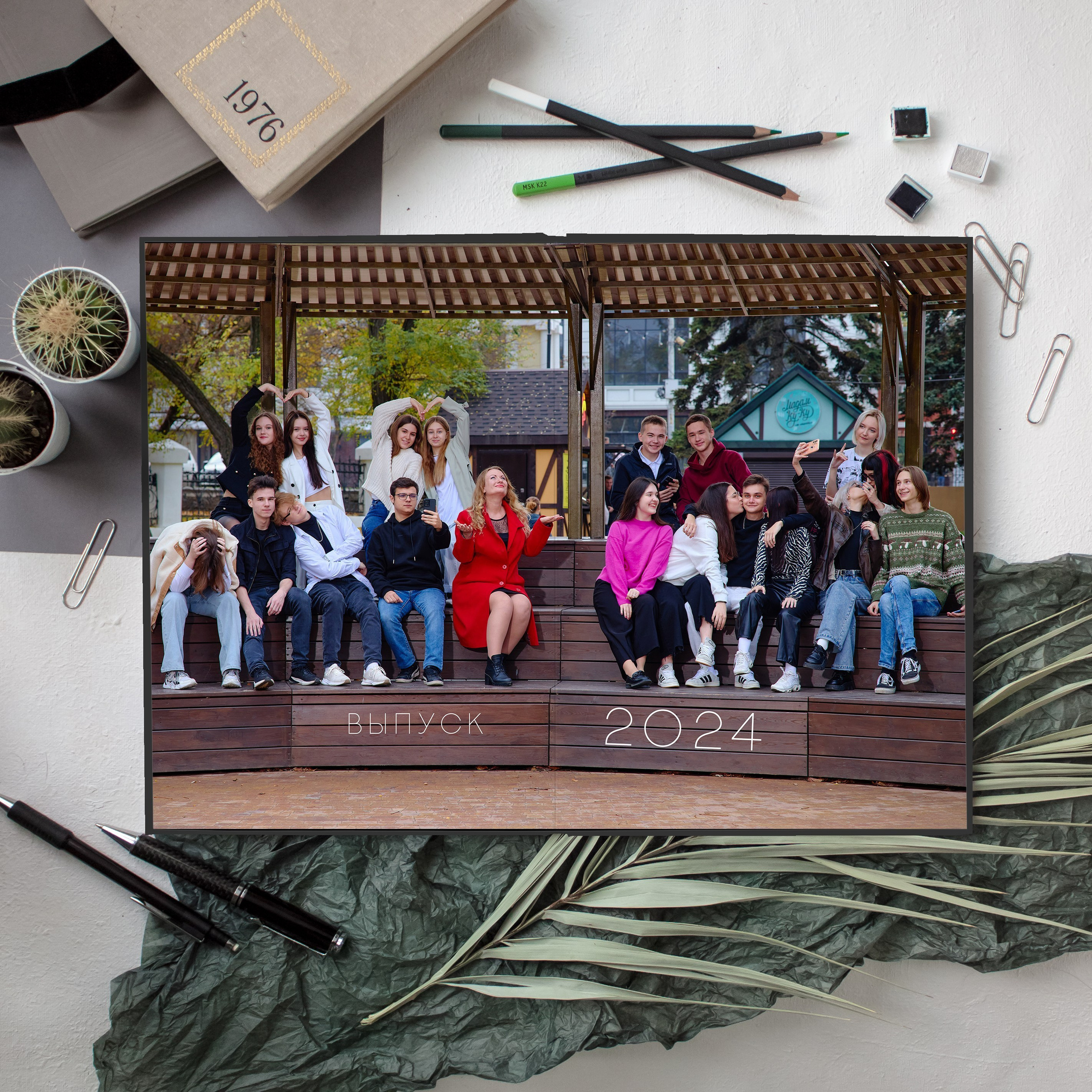 Альбом Лакшери для старших класов. Фотограф Выпускные альбомы Таганрог Сергей Коробченко