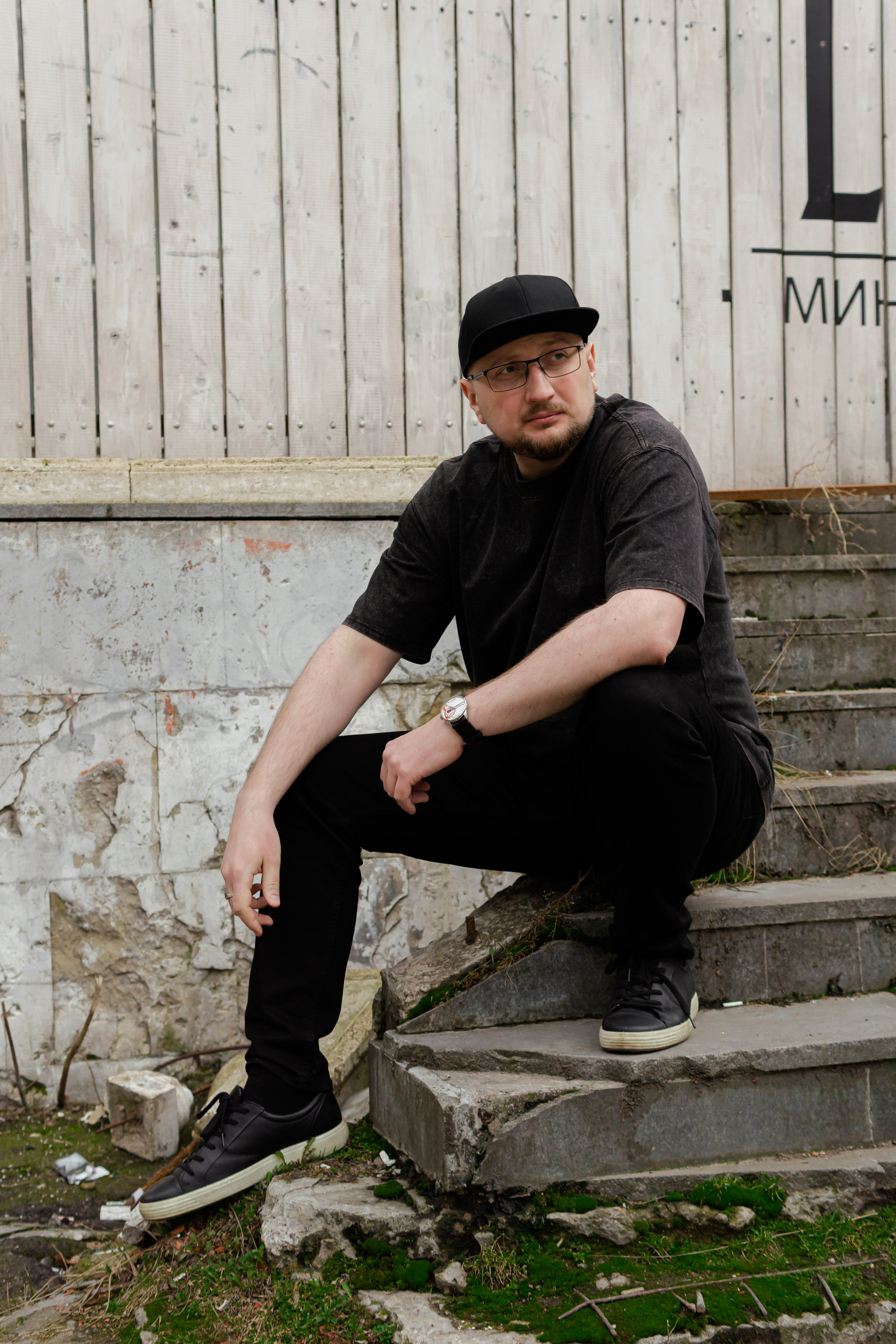 Съемка мерча БЛТ* Semiotica в городе. Фотограф-анималист Ксения Воробьева, Москва