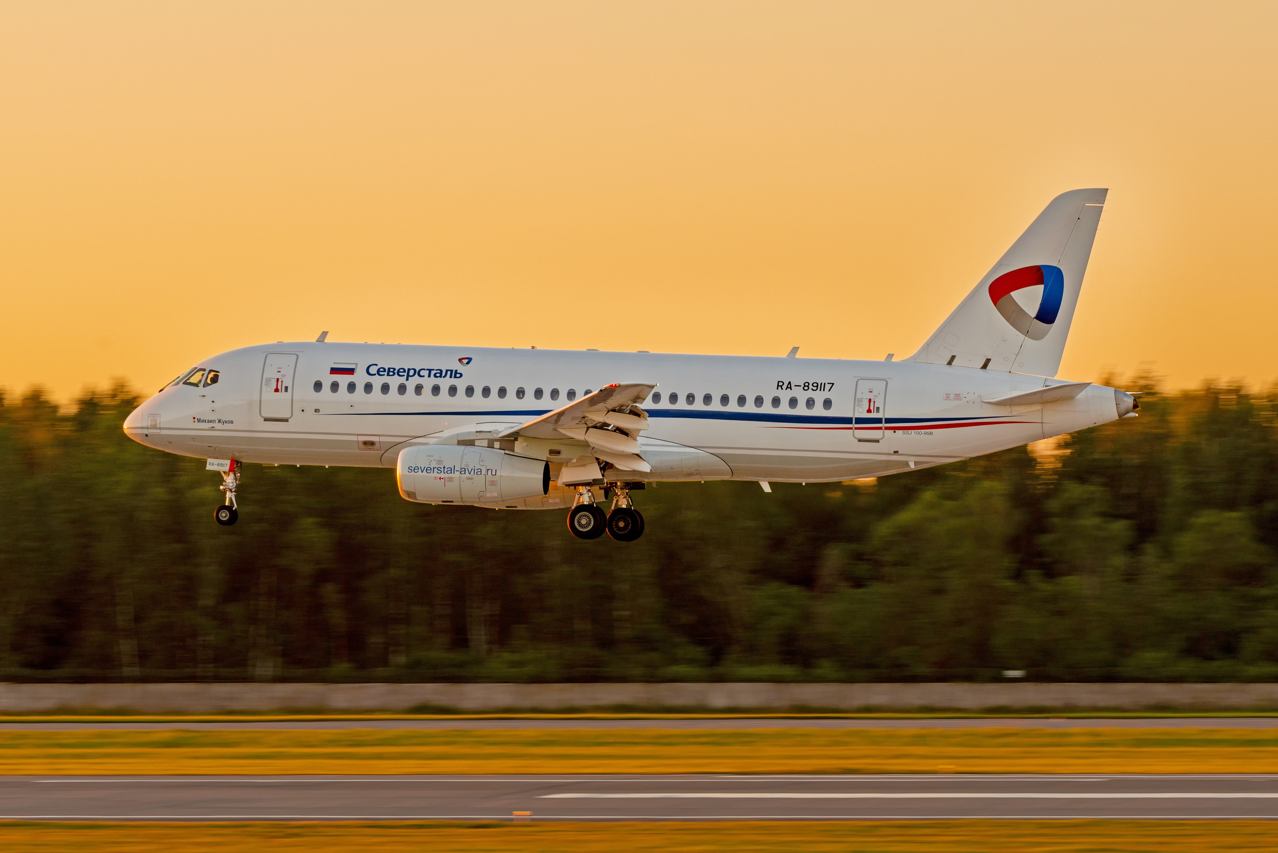 Авиация: самолеты, вертолеты, небесные зарисовки. От прошлого к будущему авиации через фотографию