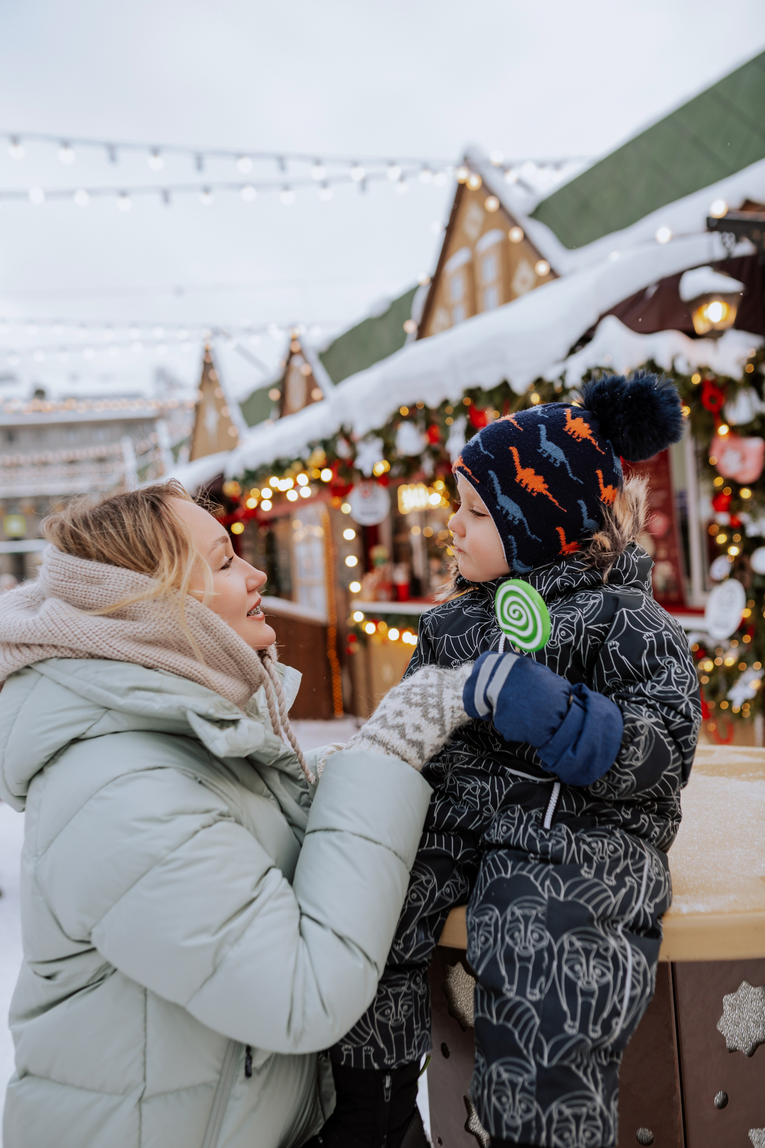 Семейная, Манежная площадь