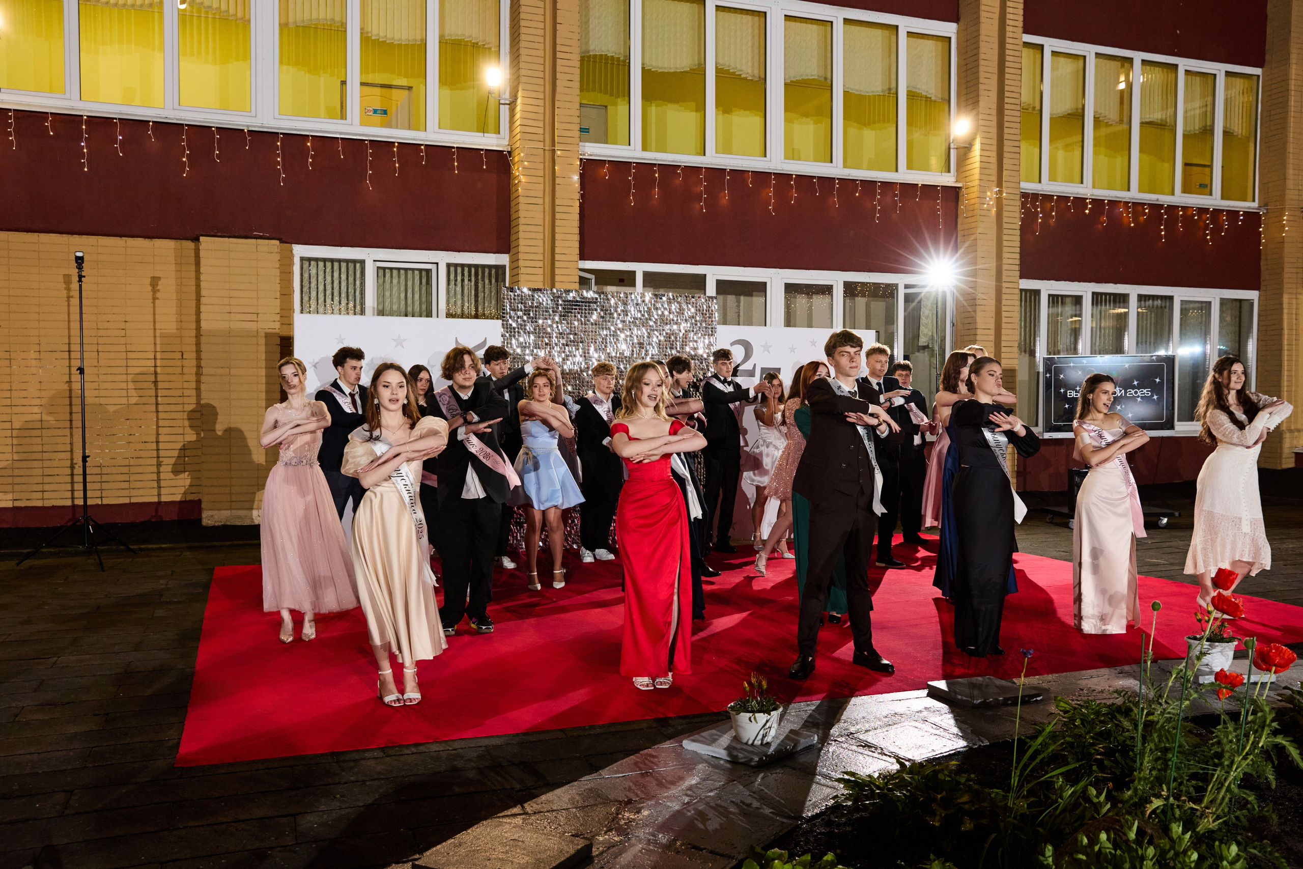 Выпускной 11 класс. Свадебная, репортажная фотосъемка и видеосъемка в Минске. Илья и Юлия Ширмановы. Фотограф | Видеограф | Минск