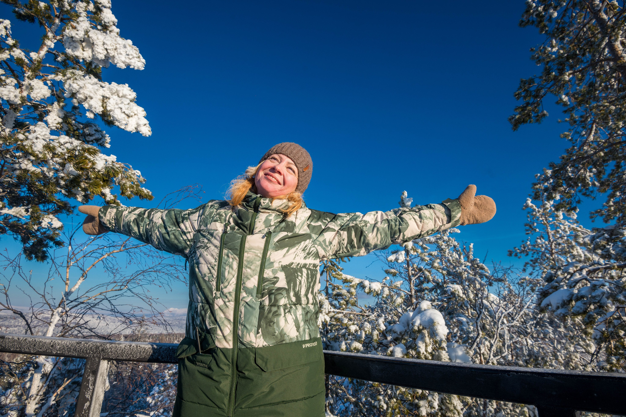 Таганай Семибратка, Парк Бажова, ледяной фонтан 06.01.2024. Свадебный фотограф на Урале Виктор Соколов