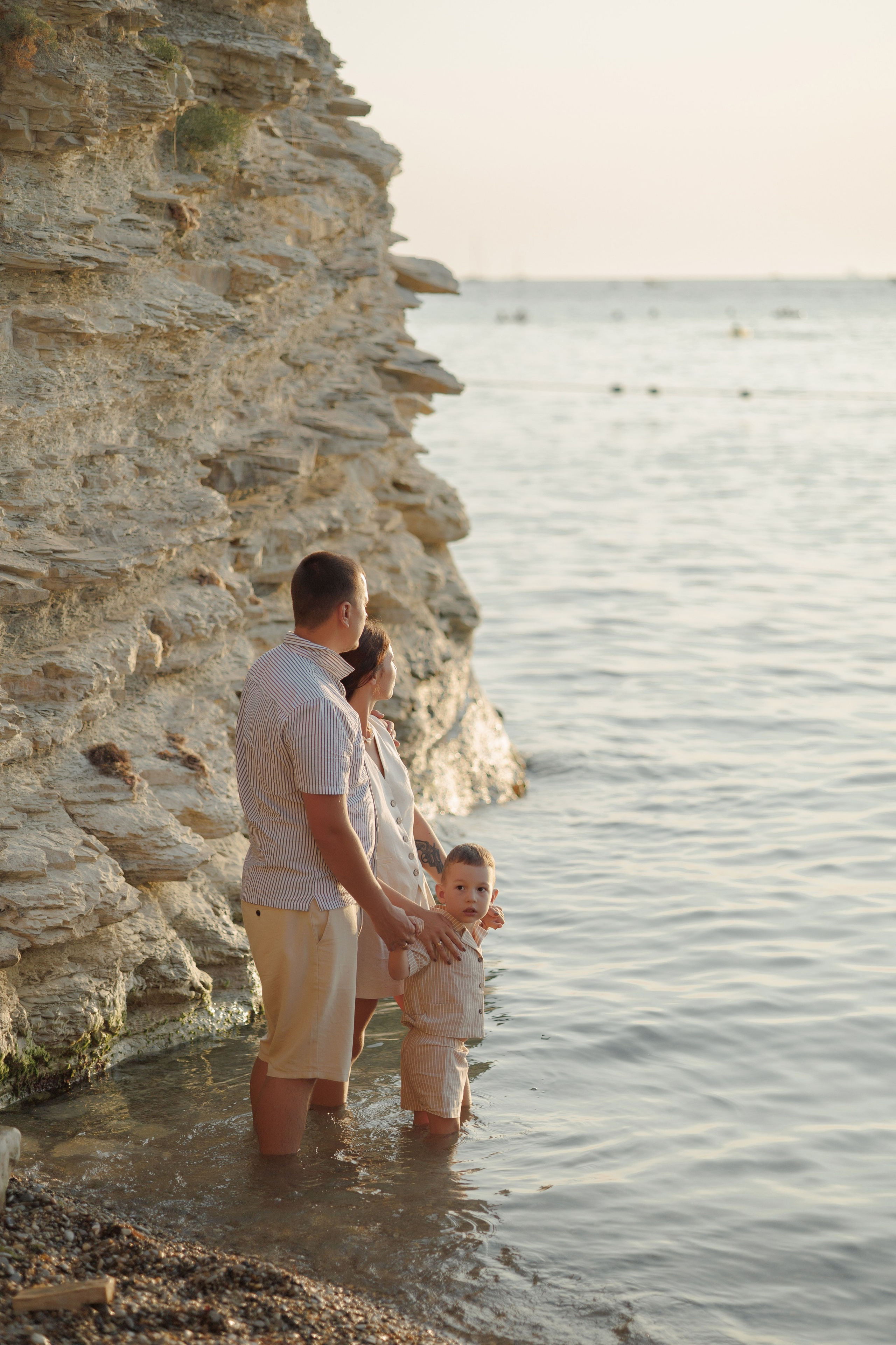 Закат на пляже Метрополь. Семейный и портретный фотограф в Геленджике Любовь Бодрова