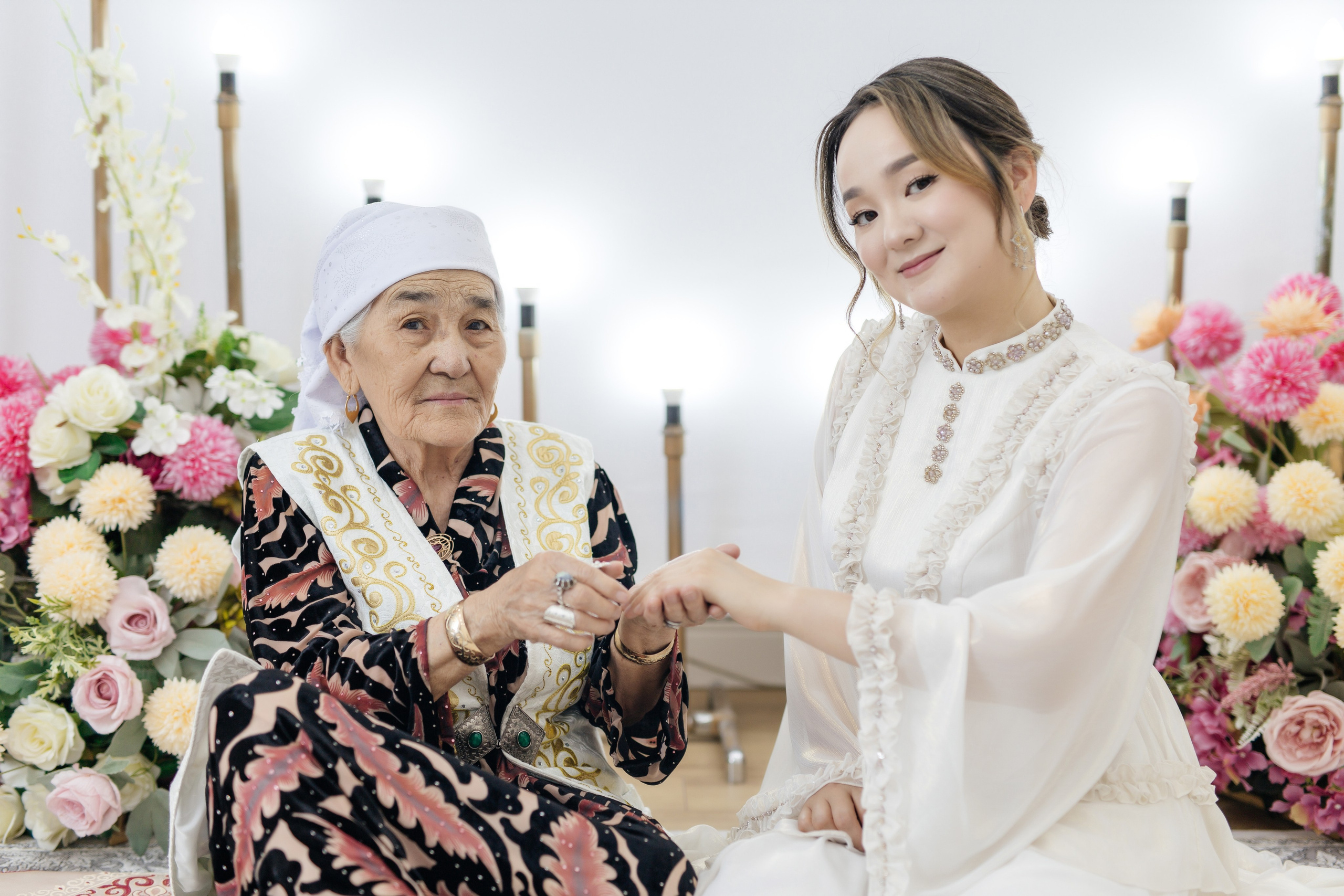 Moldir — syrğa salu. Wedding and Love story Photographer