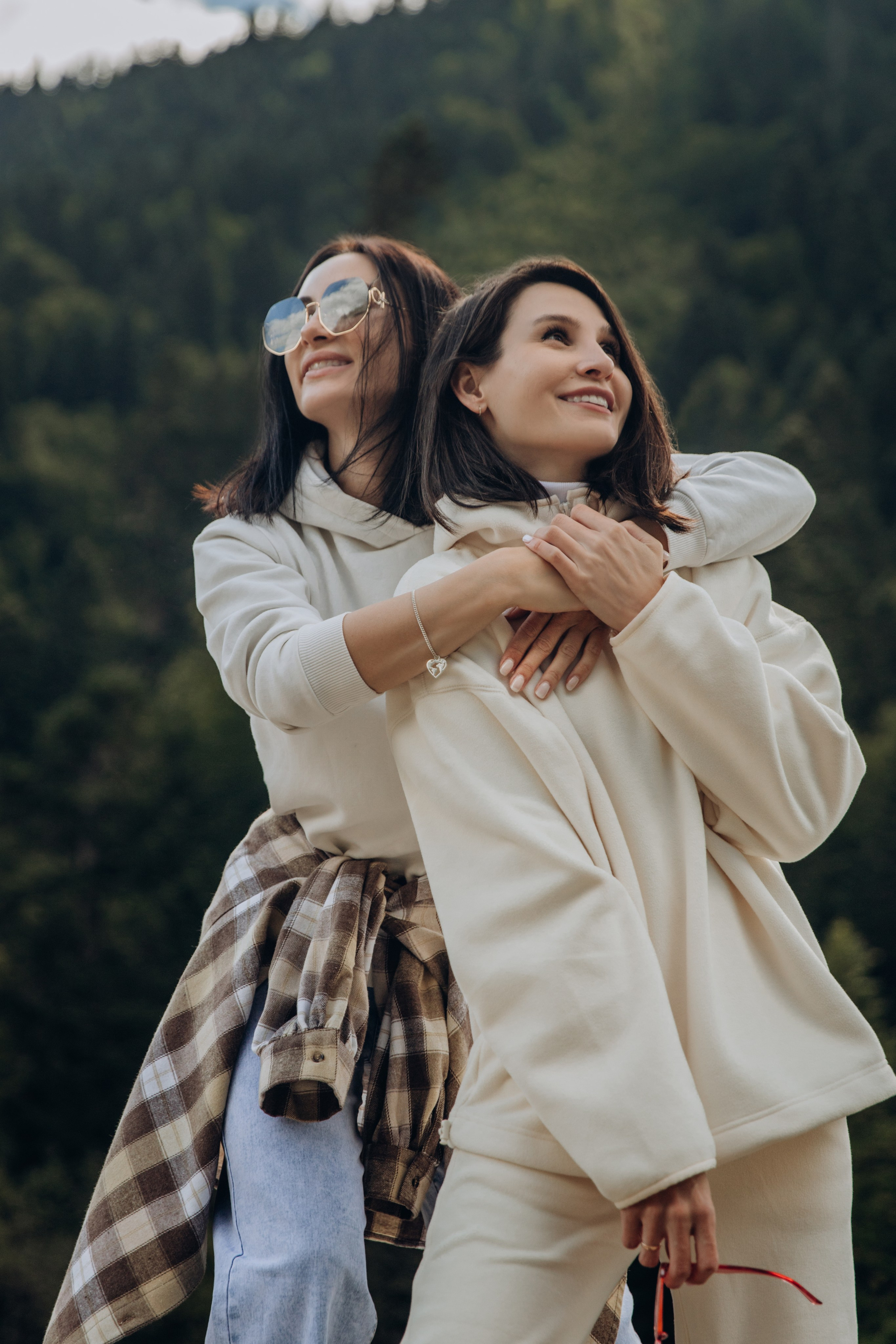 Юля с семьей, Домбай. Портфолио