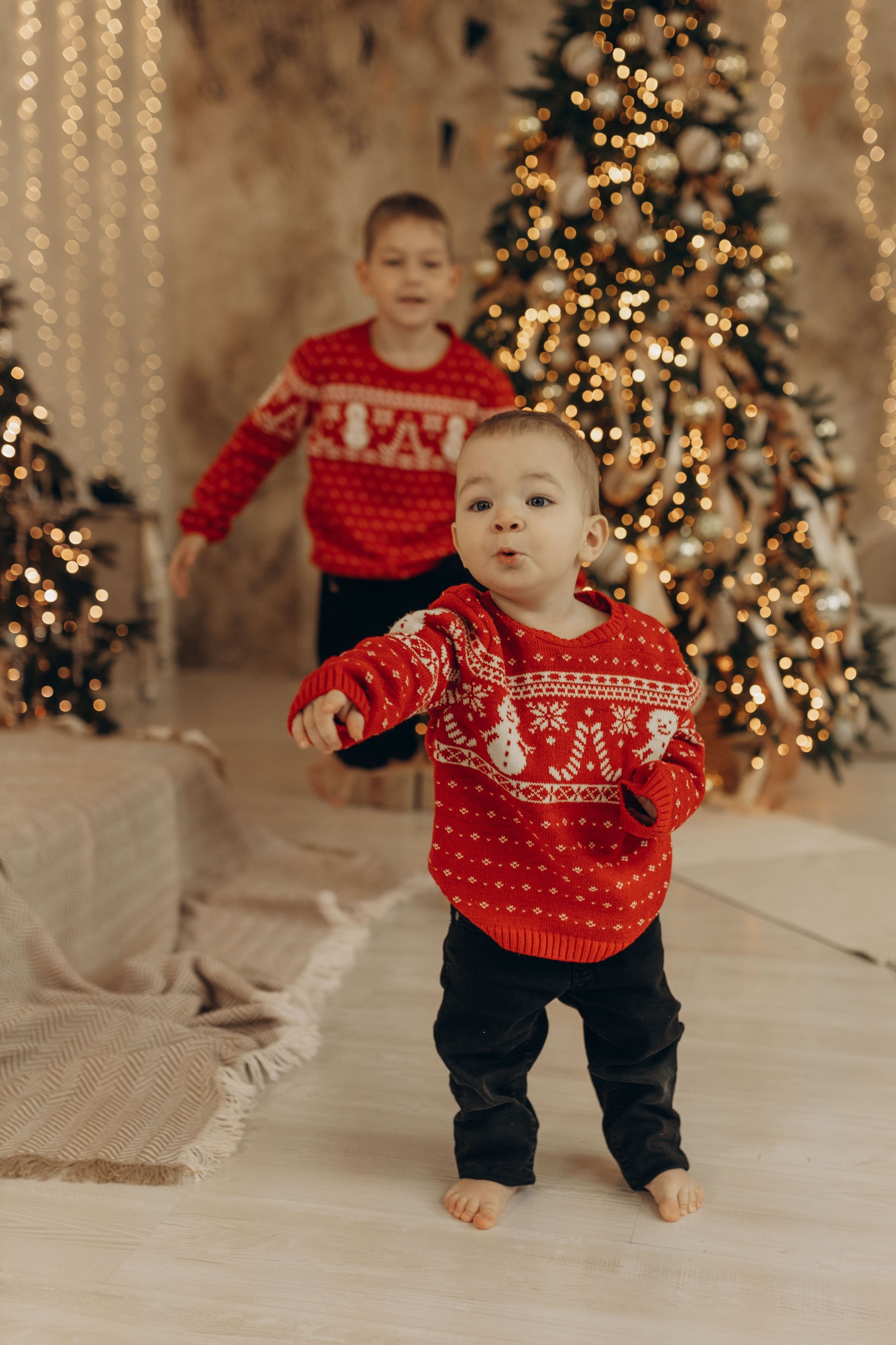 Яркий новый год мама и 2 сыночка. Фотограф в Ставрополе Svetlana Matveeva