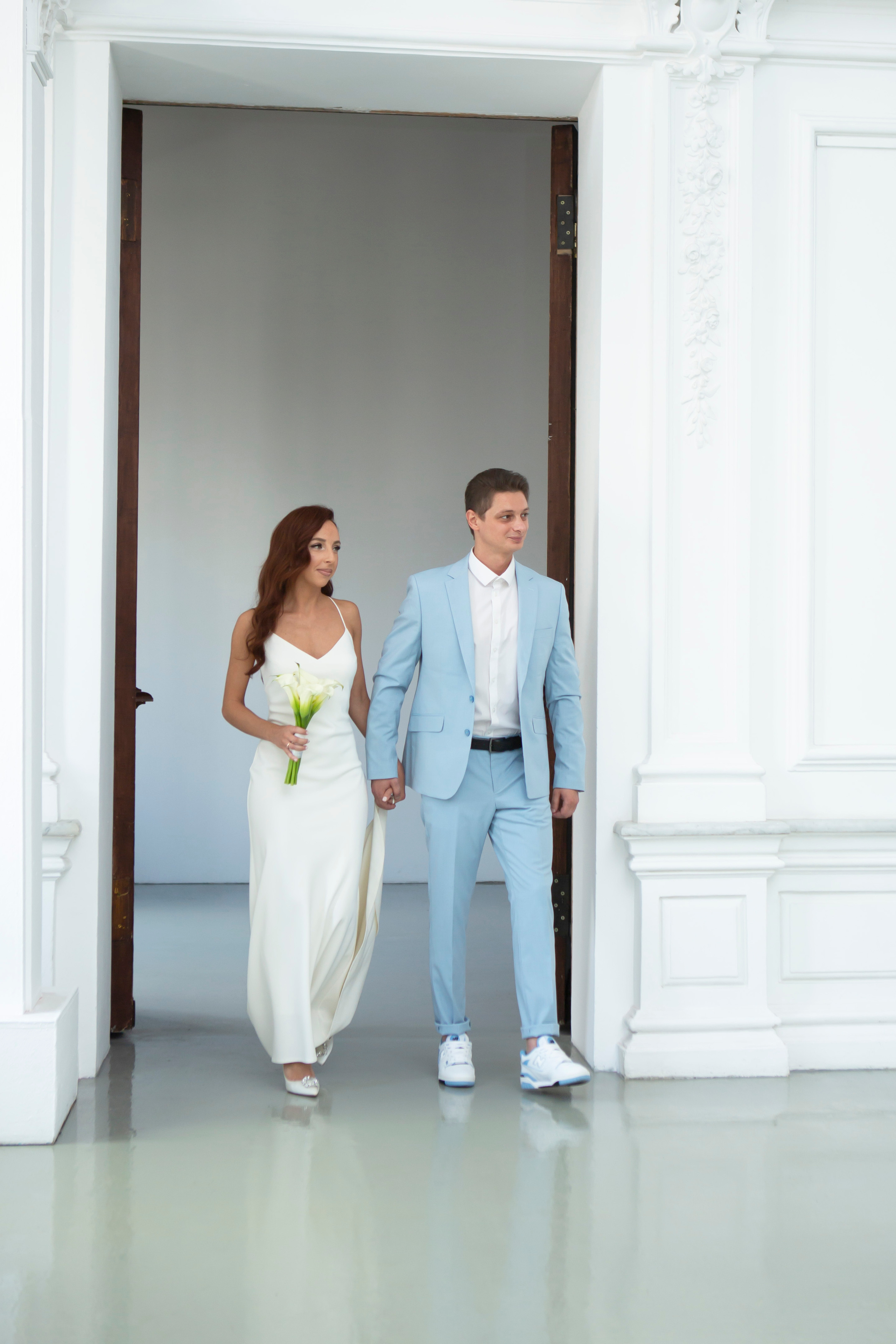 Белый зал ЗАГСА Москвы, роспись молодых