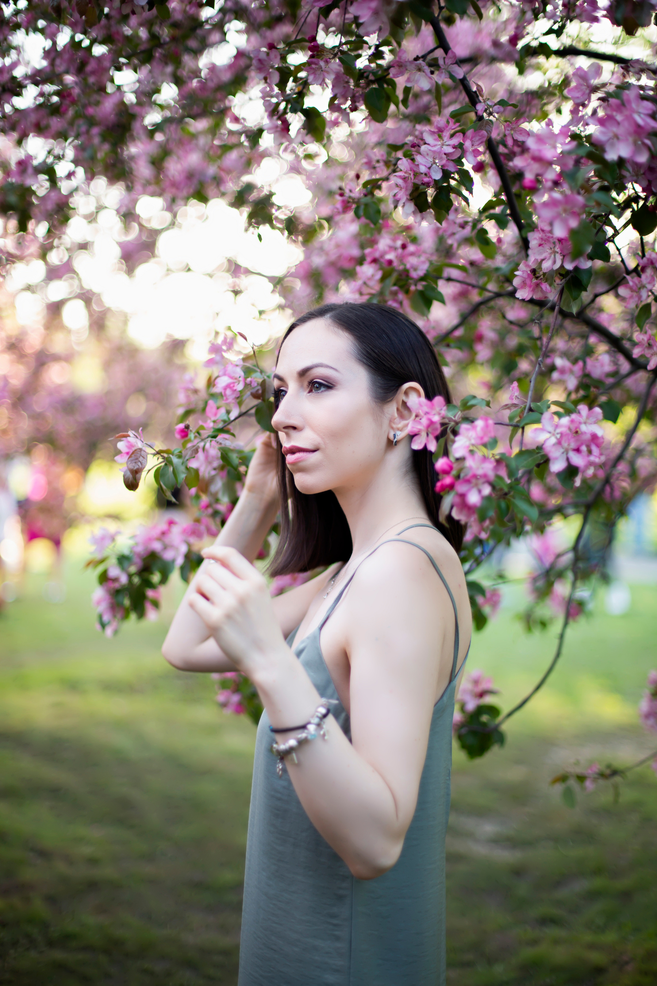 Весенняя фотосессия в цветах. Семейный и портретный фотограф в Москве Елена Флегант
