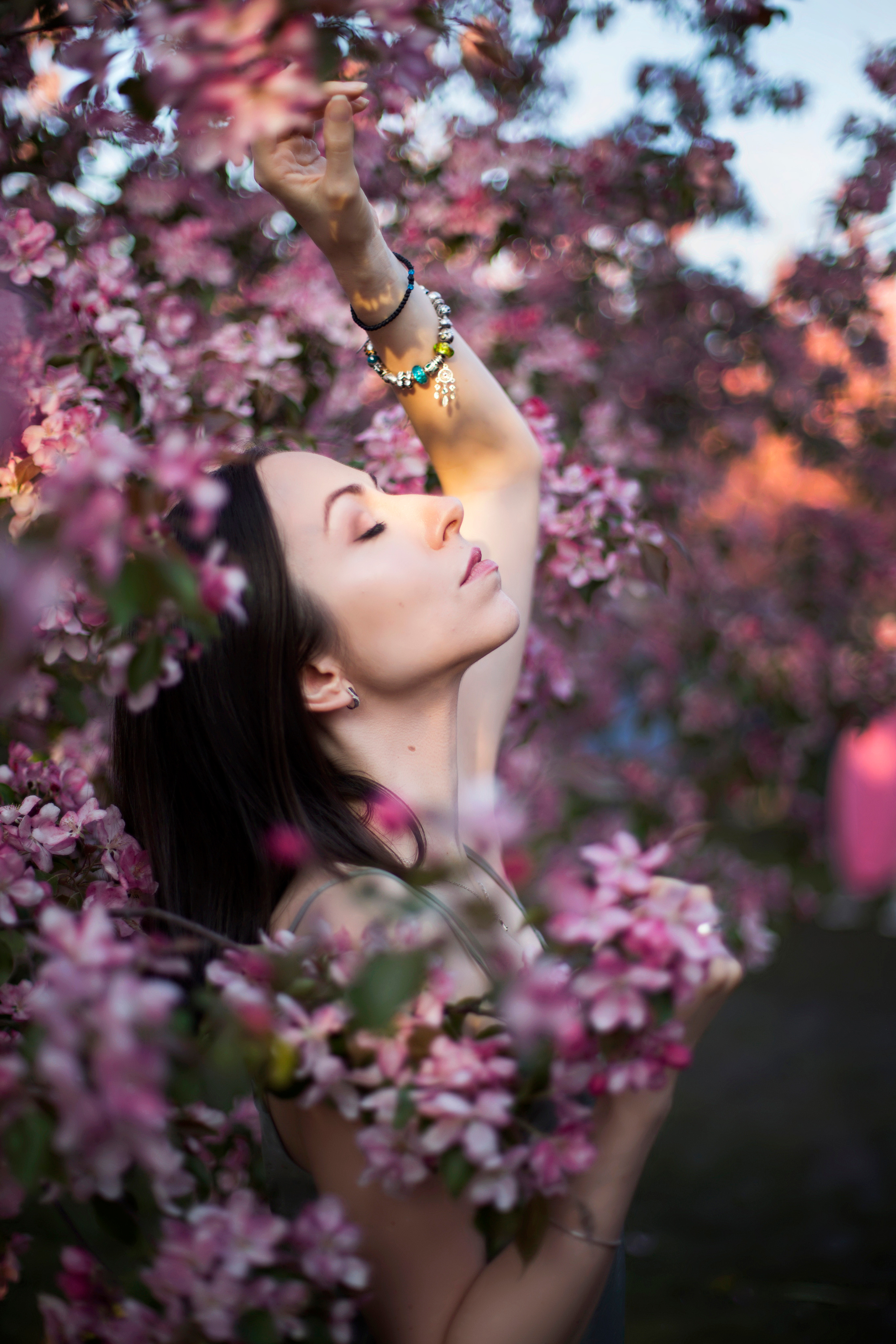 Весенняя фотосессия в цветах. Семейный и портретный фотограф в Москве Елена Флегант