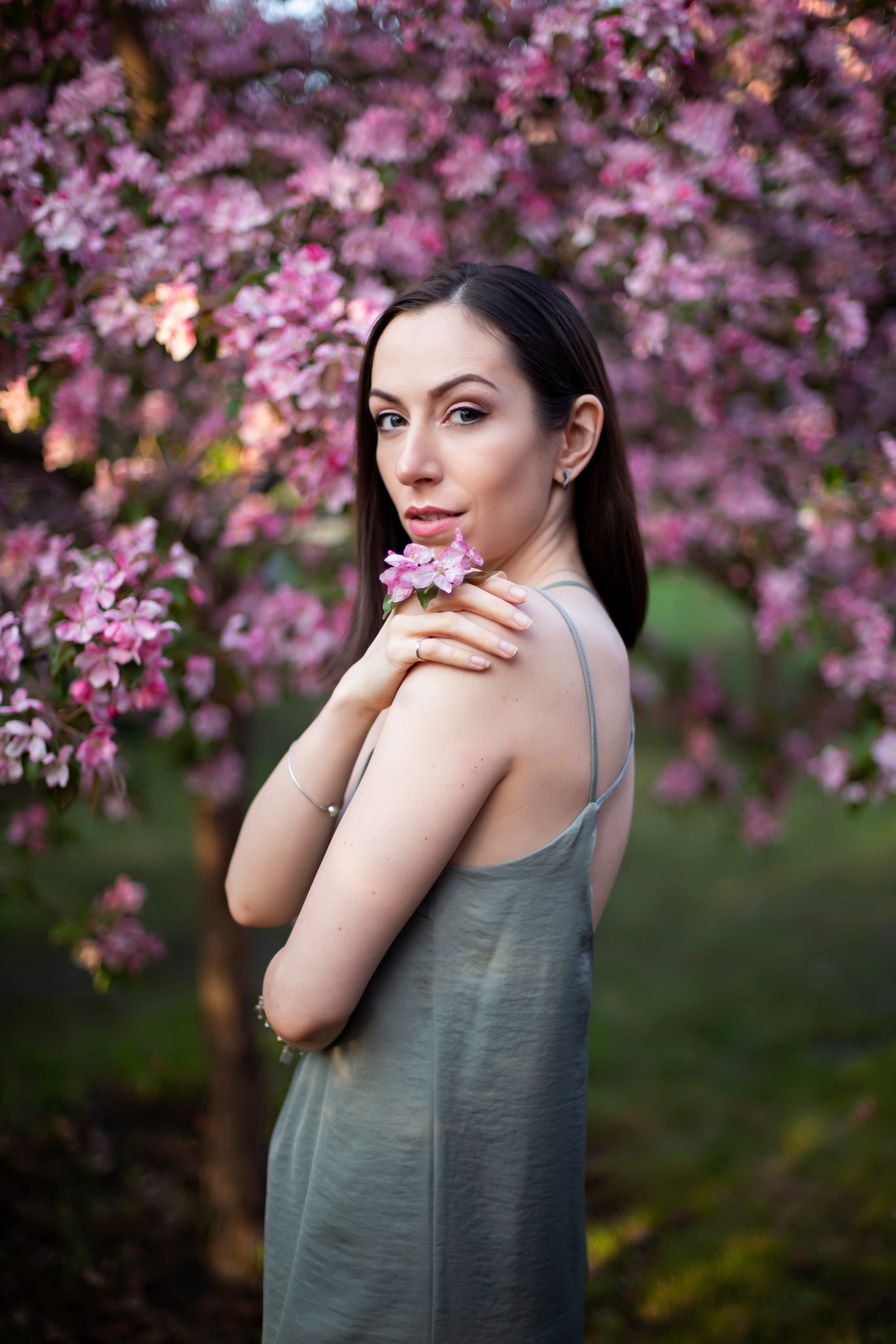 Весенняя фотосессия в цветах. Семейный и портретный фотограф в Москве Елена Флегант