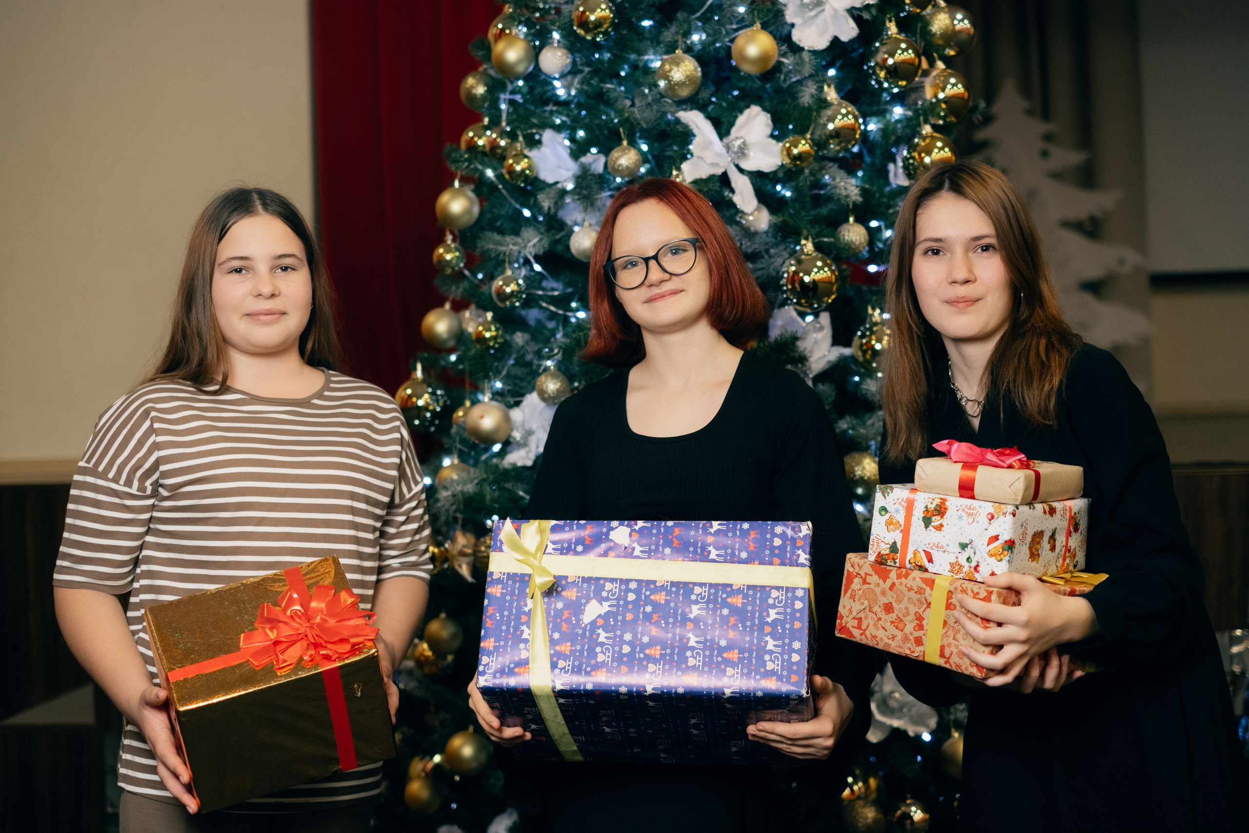 Новогодняя Фотосессия МАОУ СОШ№ 15 8 «Г». Свадебный и репортажной фотограф Денис Ожигин в Краснодаре и Краснодарском крае