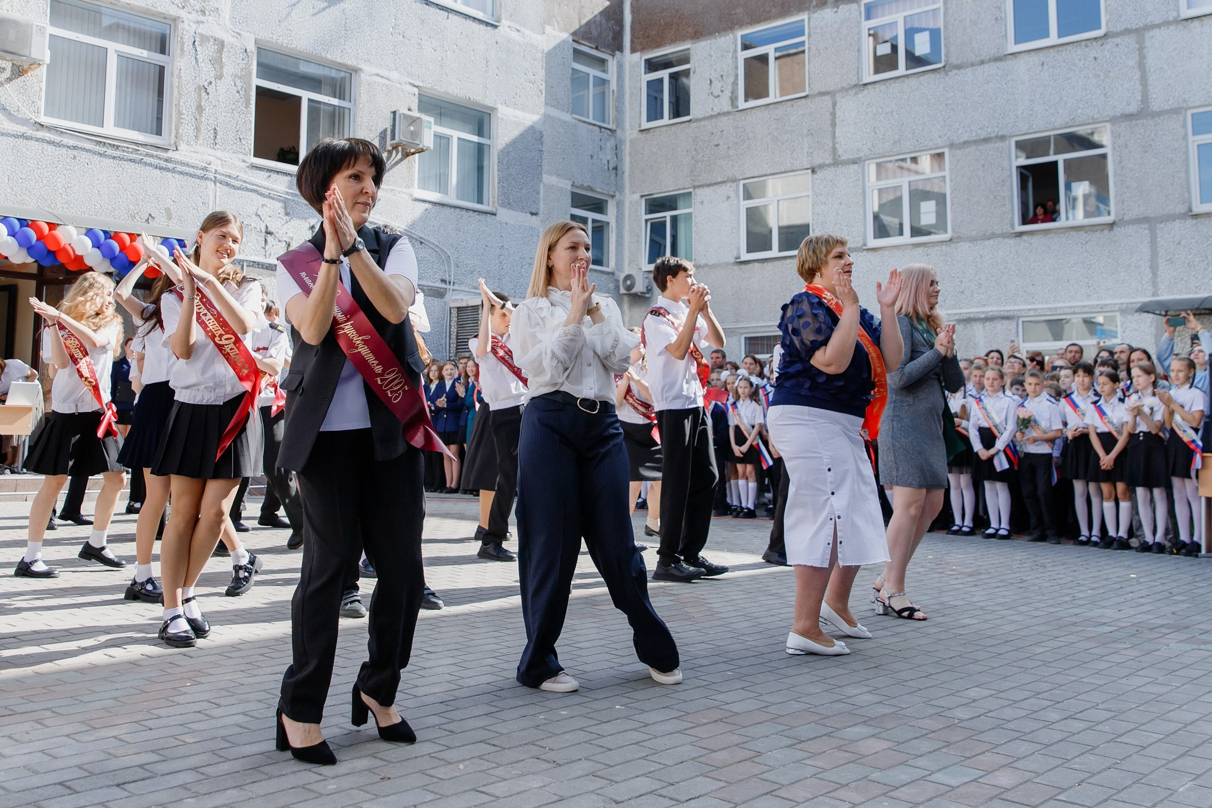 9 класс 33 школа. Выпускные альбомы Натальи Бутко: Новороссийск, Анапа, Геленджик