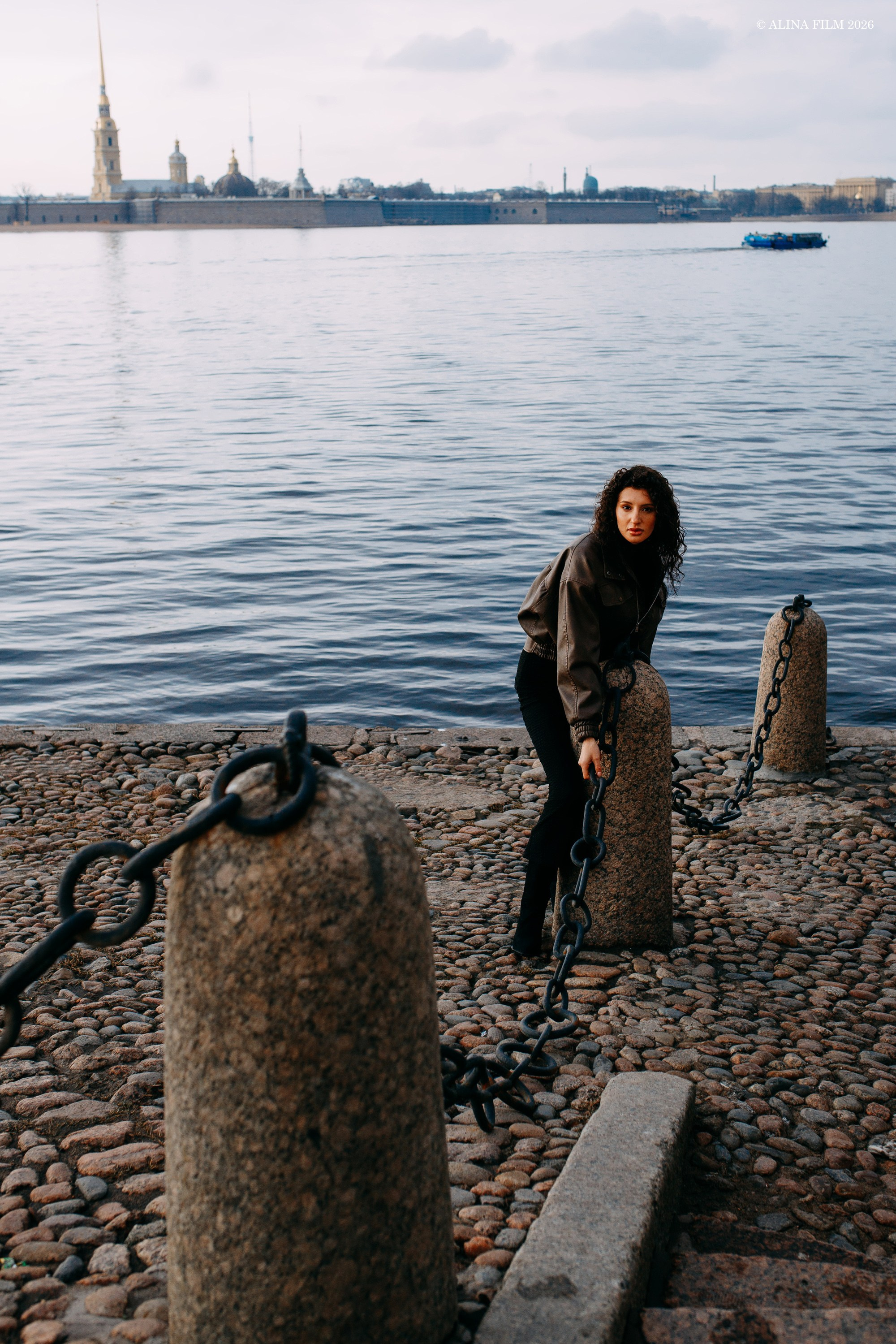 Фотопрогулка у Эрмитажа и Лебяжьей канавки. Фотограф в Санкт-Петербурге Alina Film