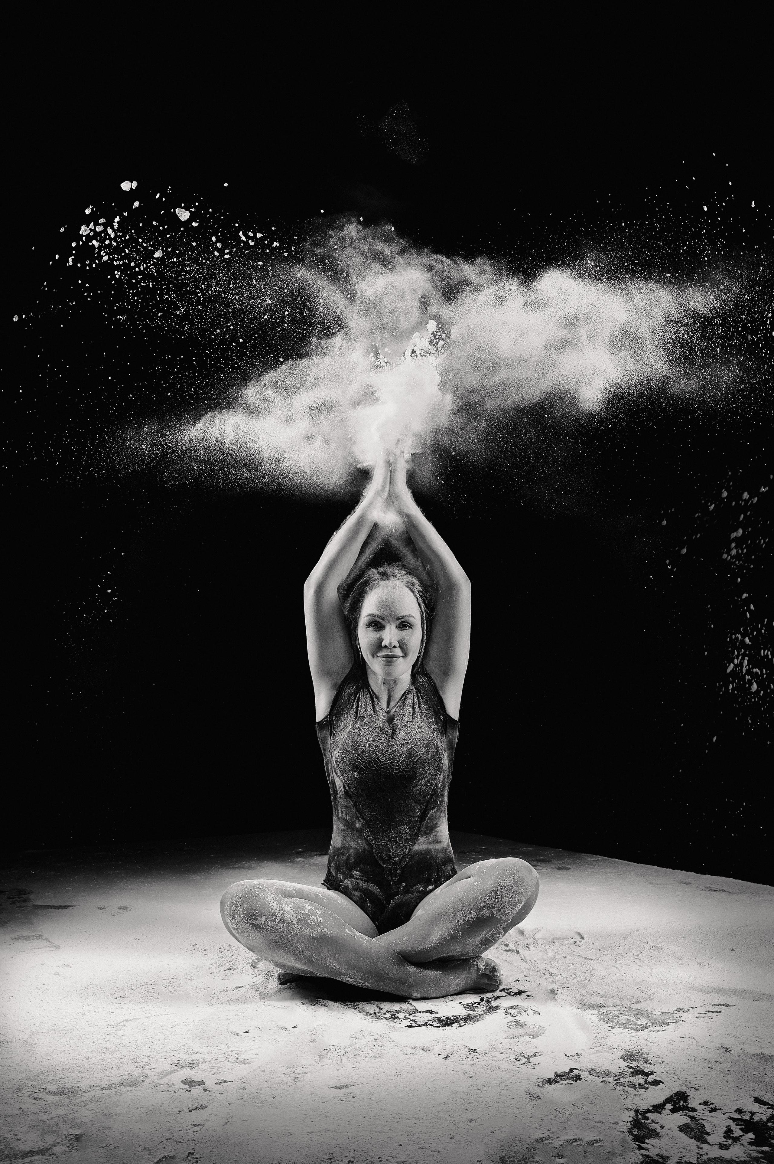 Фотосессия с мукой. Фотограф Евгения Соколова