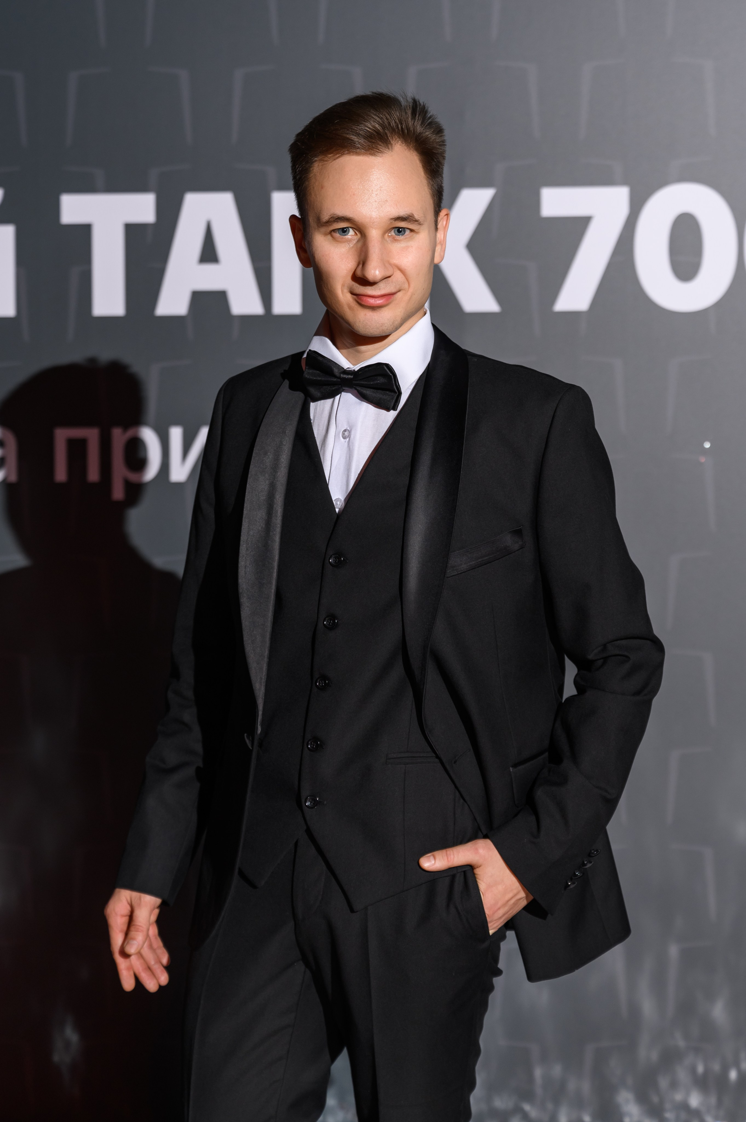 Автосалон Танк. Свадебный фотограф Москва Юрий Кульман