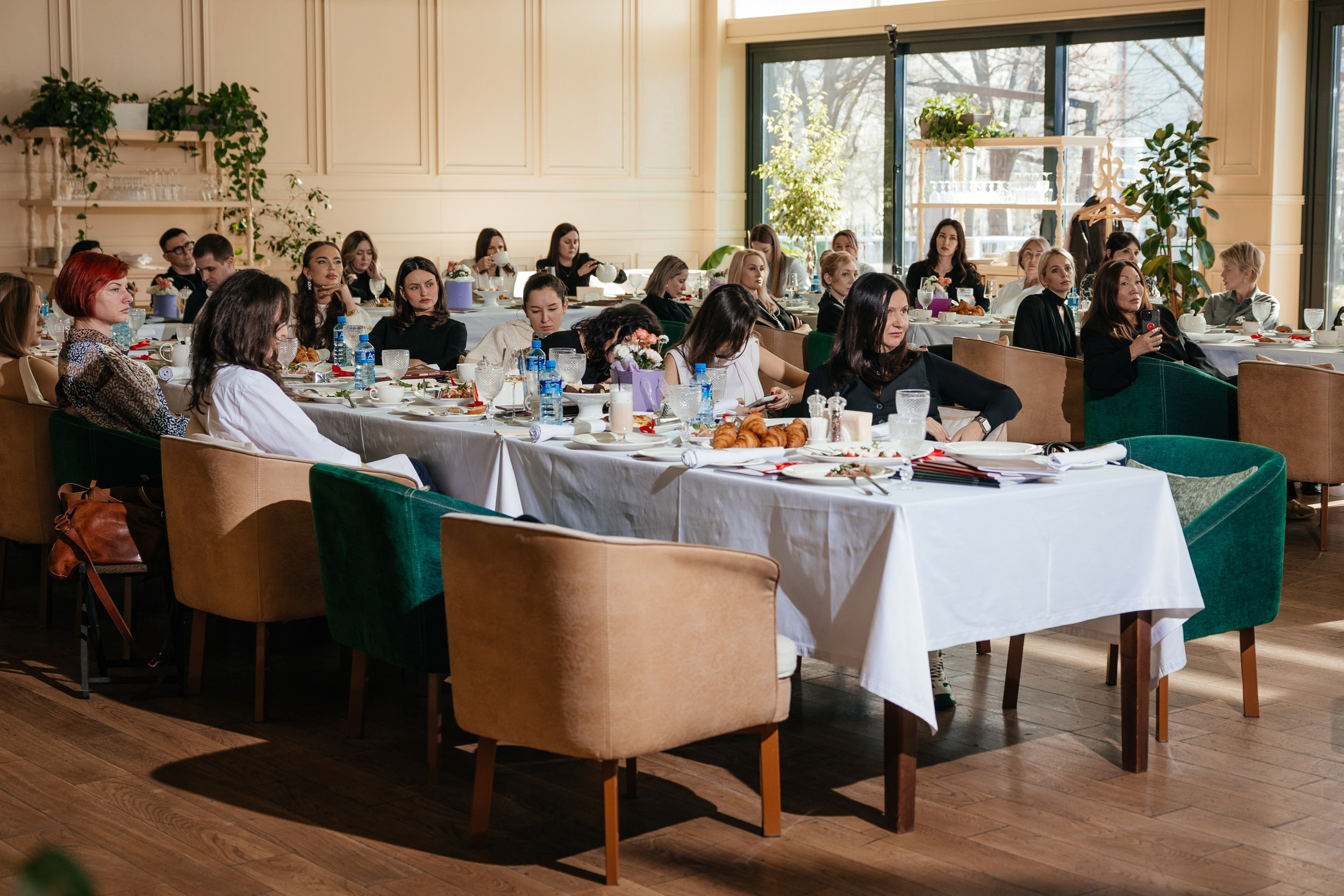 «Завтрак с Дорогим». Разговор об искусстве с Мариной Тевзадзе. Репортажный и свадебный фотограф в Краснодаре Владислав Рыжов