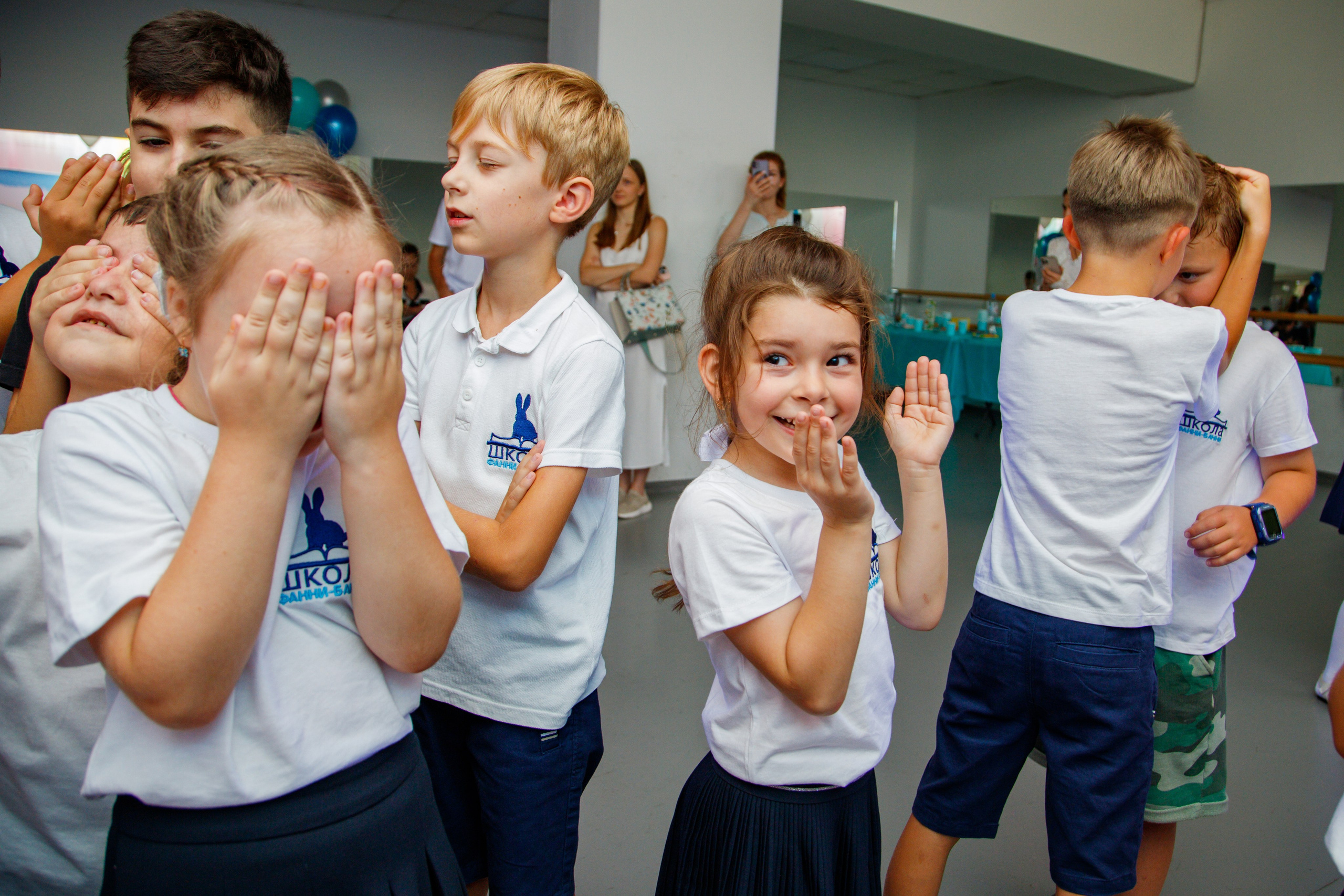 Репортажная съемка праздника знаний в школе. Семейный и школьный фотограф в Москве Анна Ткач