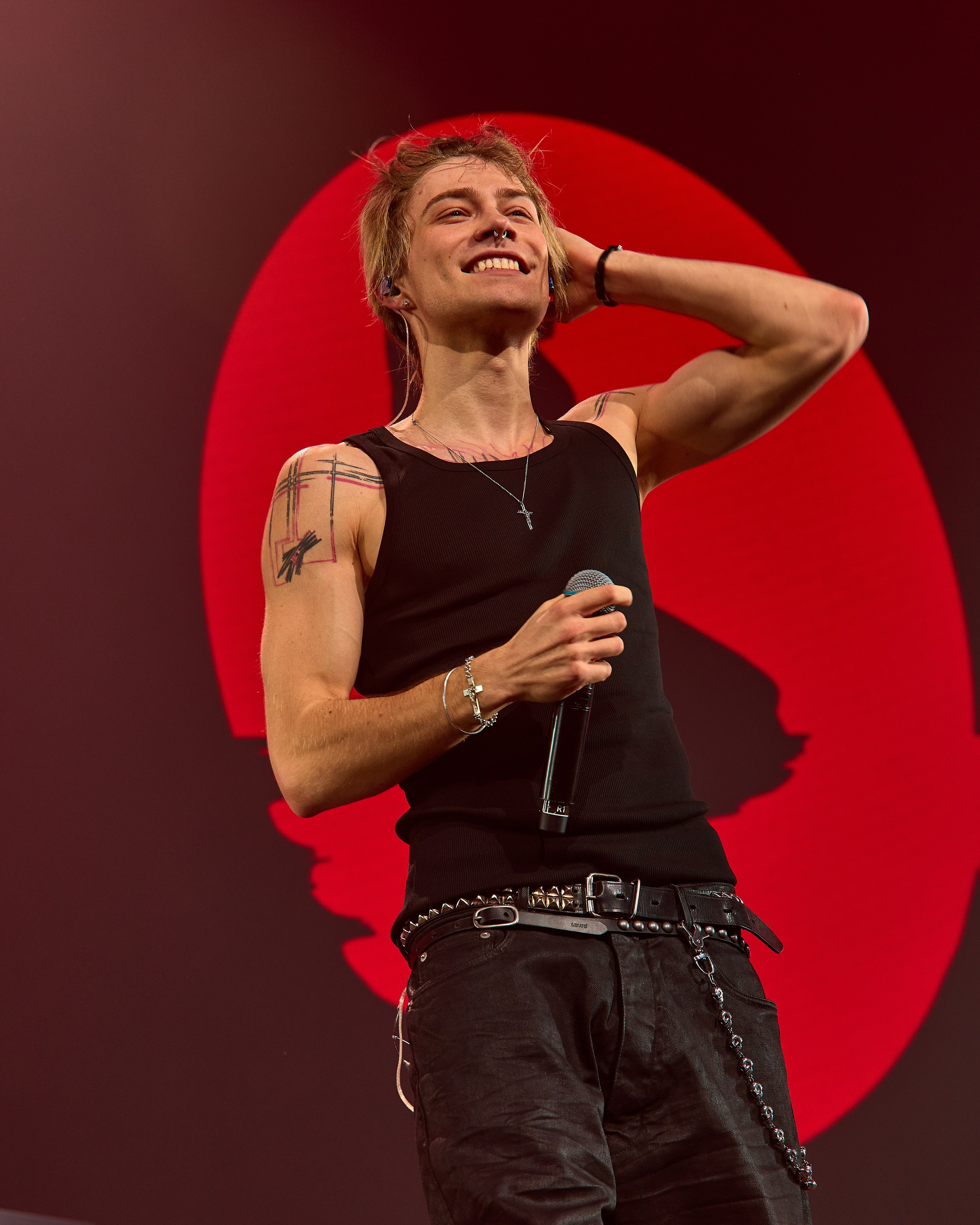 Nkeei, Unique, Artem Shilovets. Святослав Лебедев | Рекламный фотограф — Коммерческая съемка, Арт-дирекшн, AI-интеграция