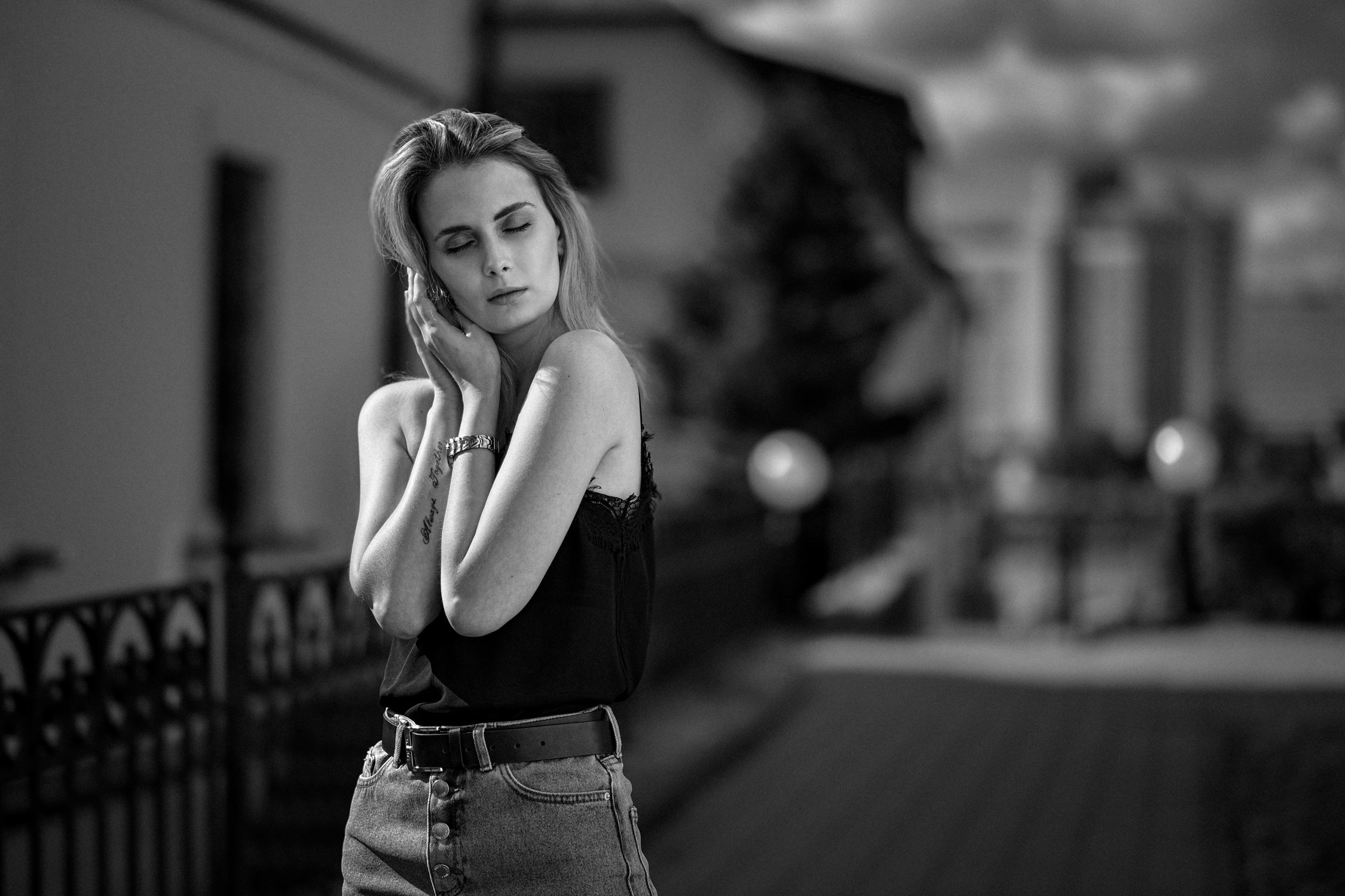 ЧБ классика портреты. Компания и фотошкола по созданию контента в Москве