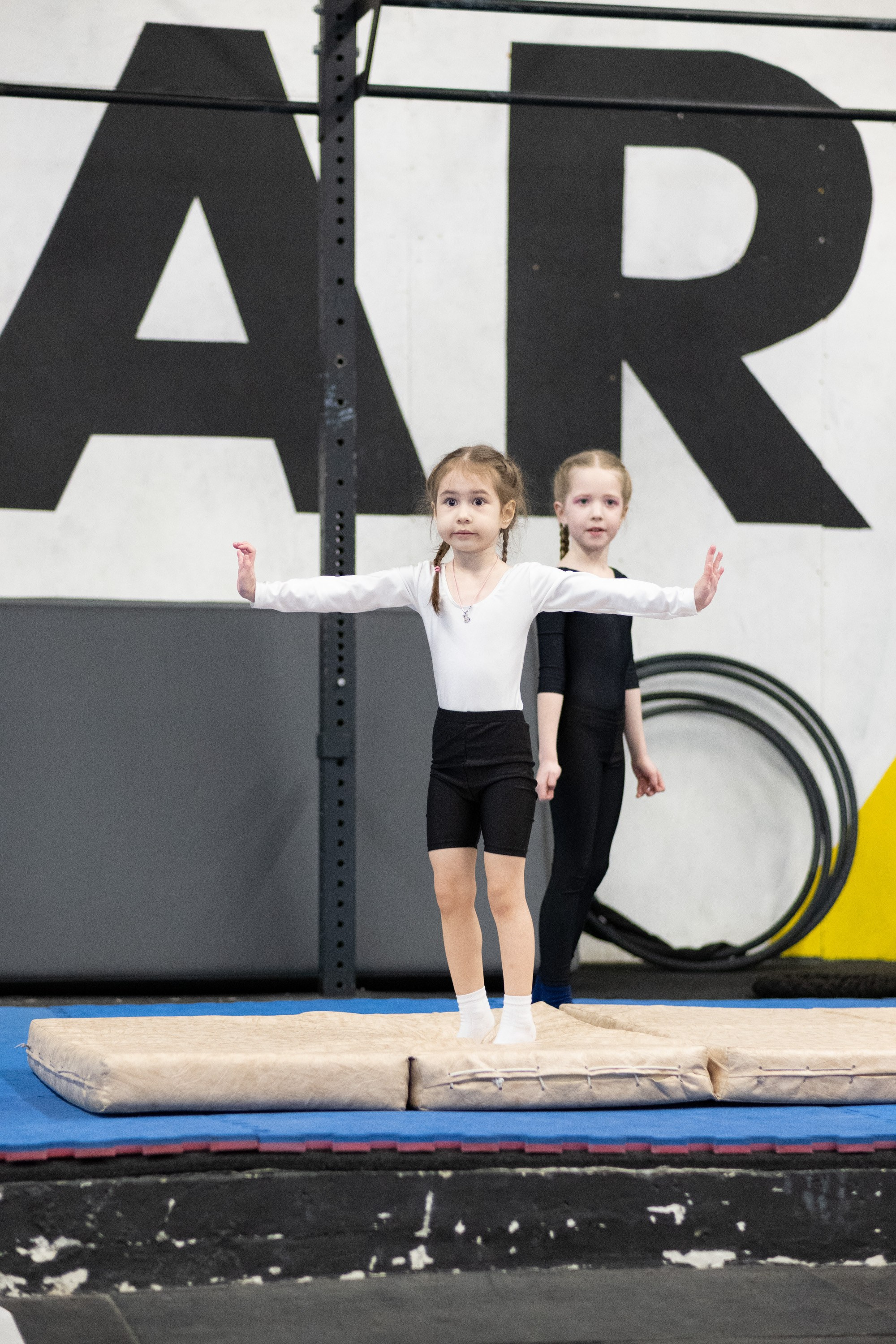 Внутриклубные соревнования по воздушной гимнастике 02.04.23