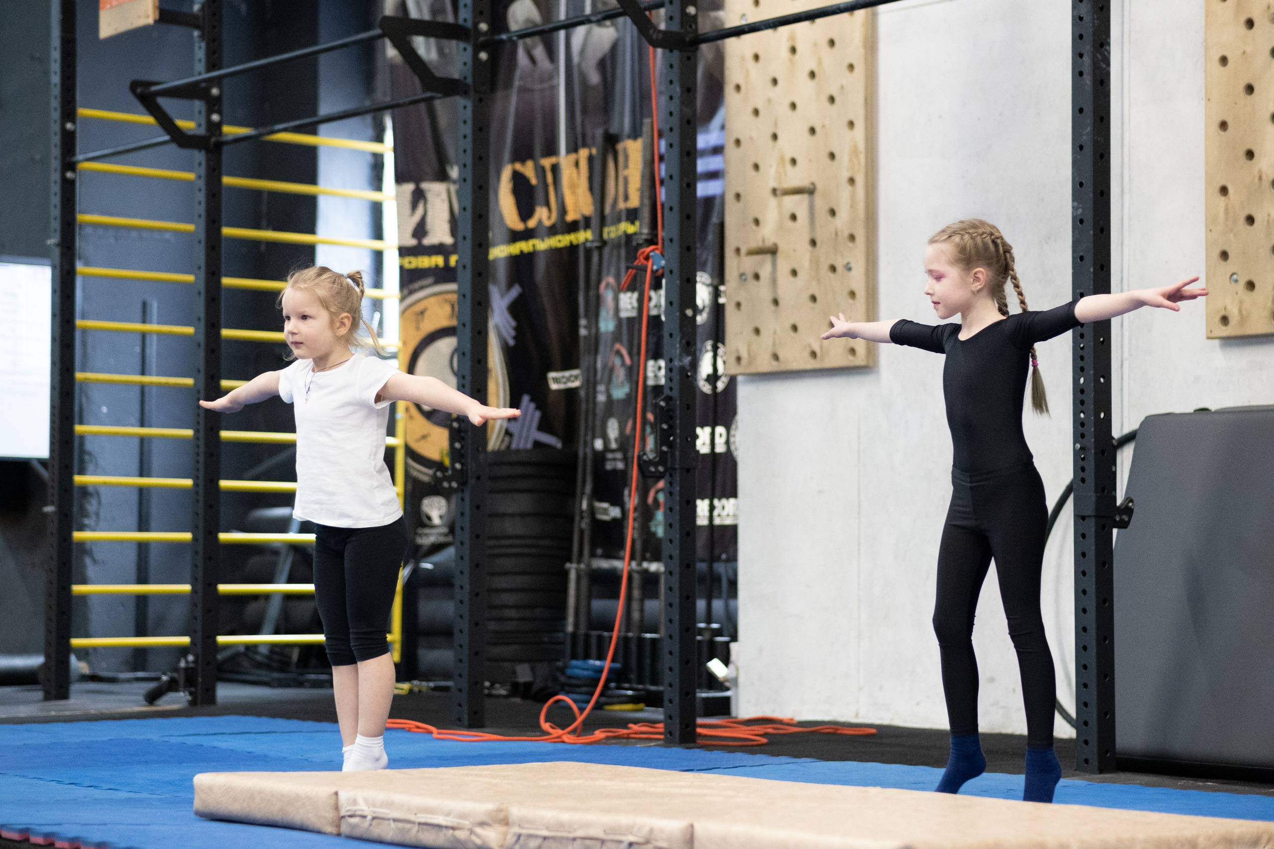 Внутриклубные соревнования по воздушной гимнастике 02.04.23