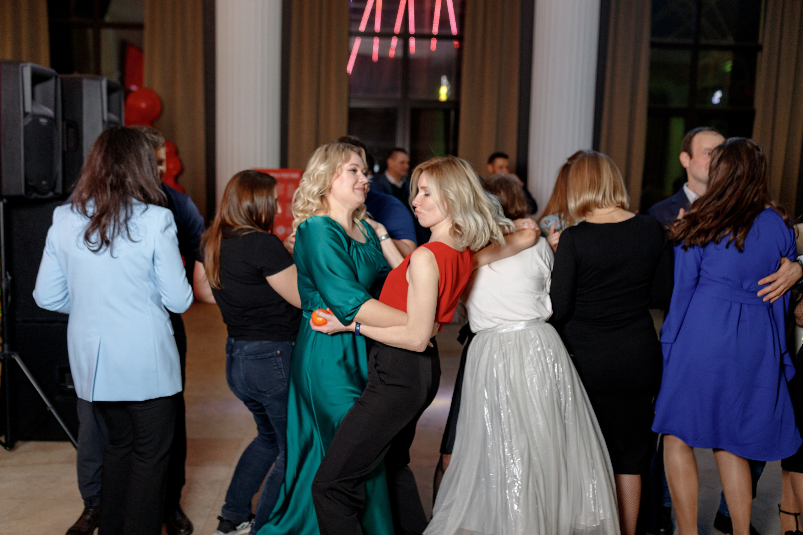 Репортажная фотосъёмка — корпоратив Tele2 2024